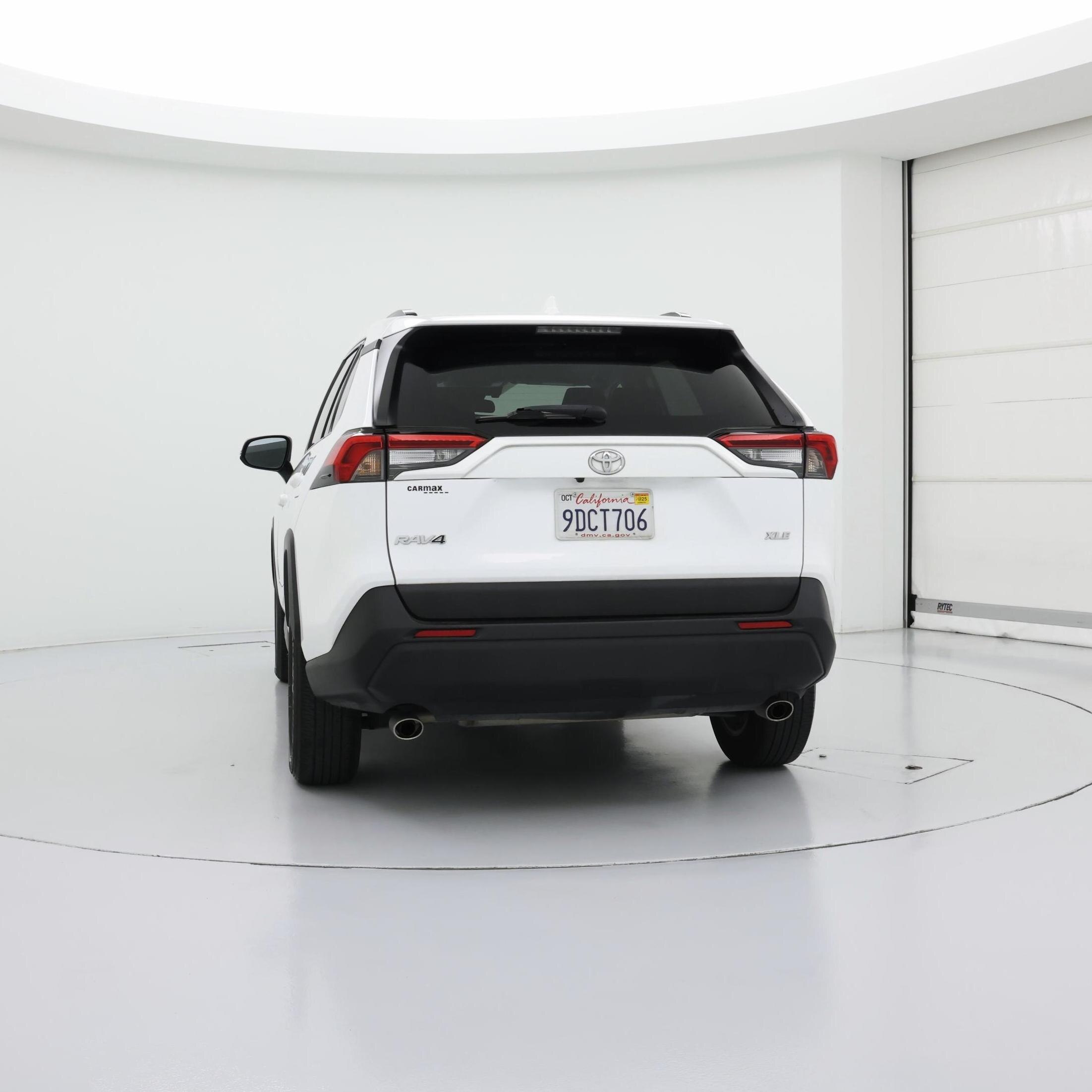 Thumbnail: 2022 Toyota RAV4 - 6