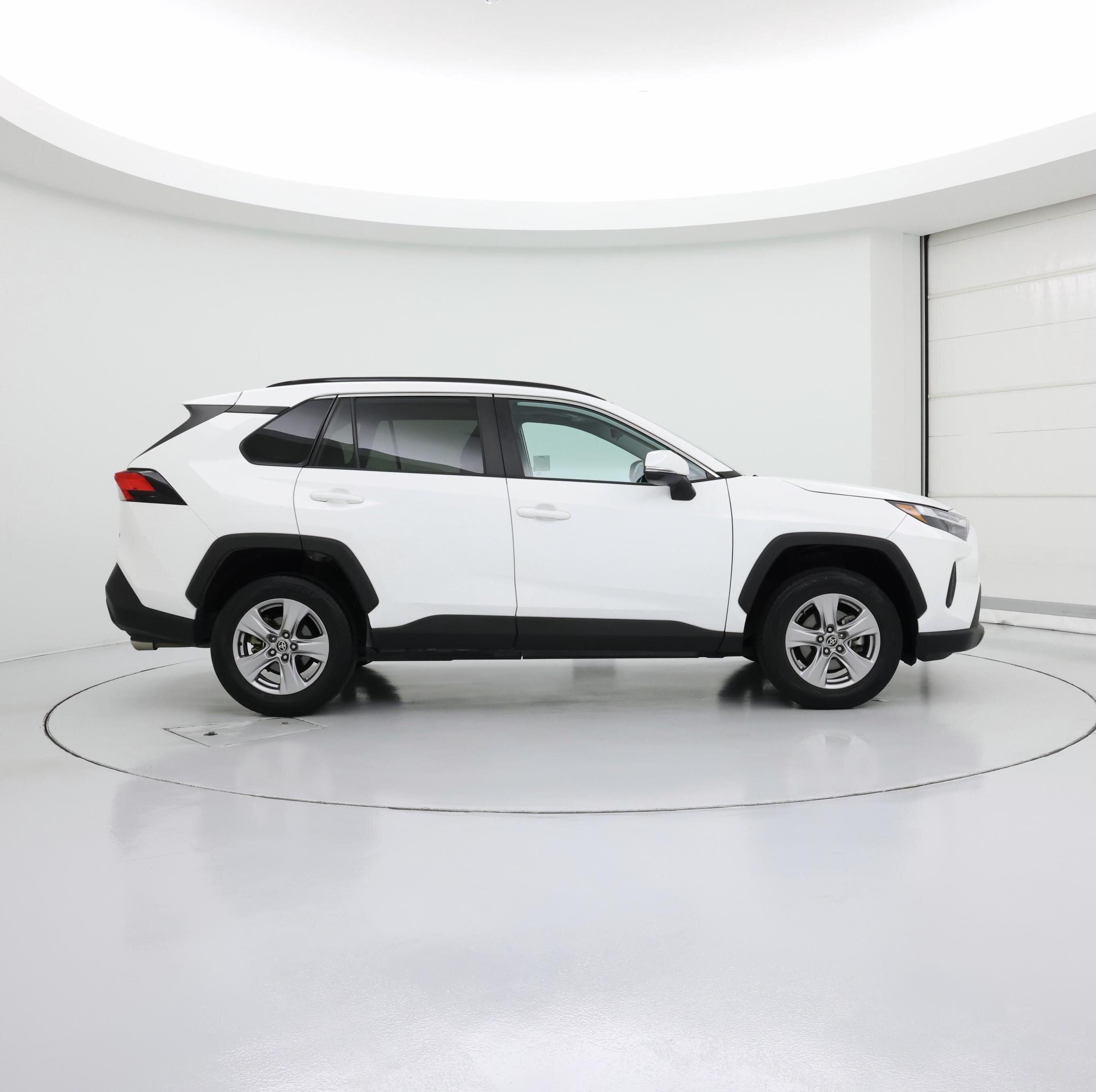 Thumbnail: 2022 Toyota RAV4 - 7
