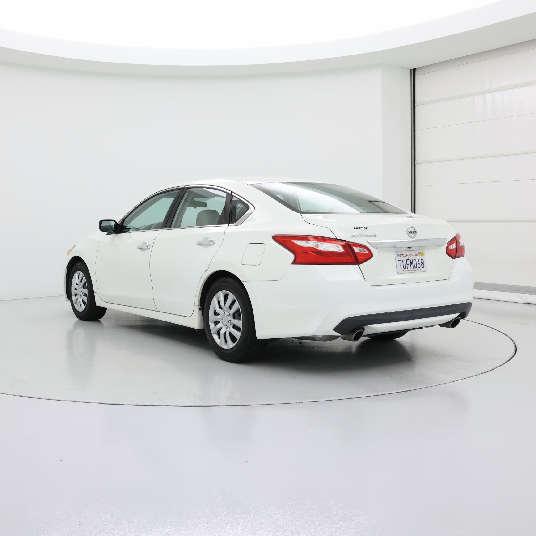 Thumbnail: 2016 Nissan Altima - 2