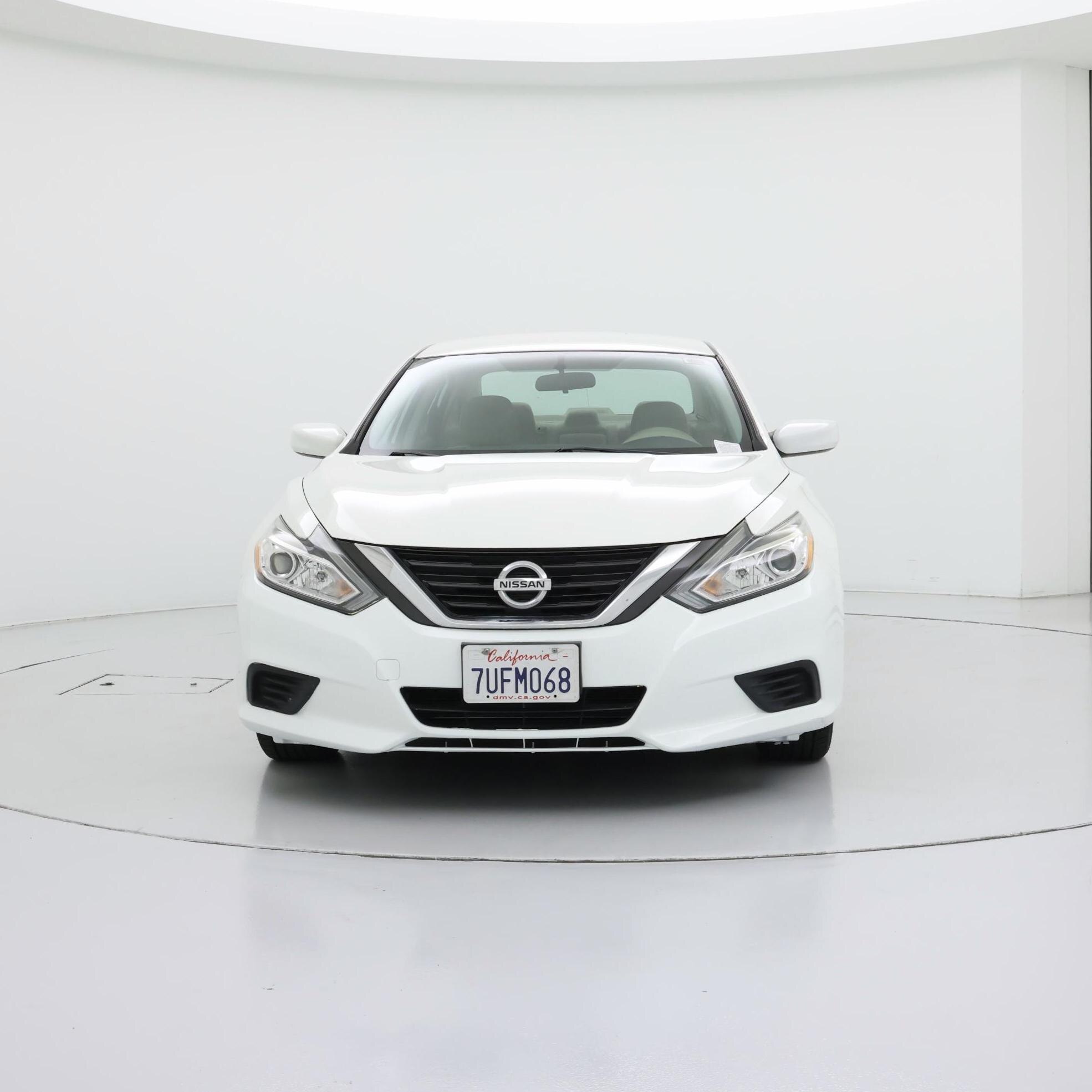 Thumbnail: 2016 Nissan Altima - 5