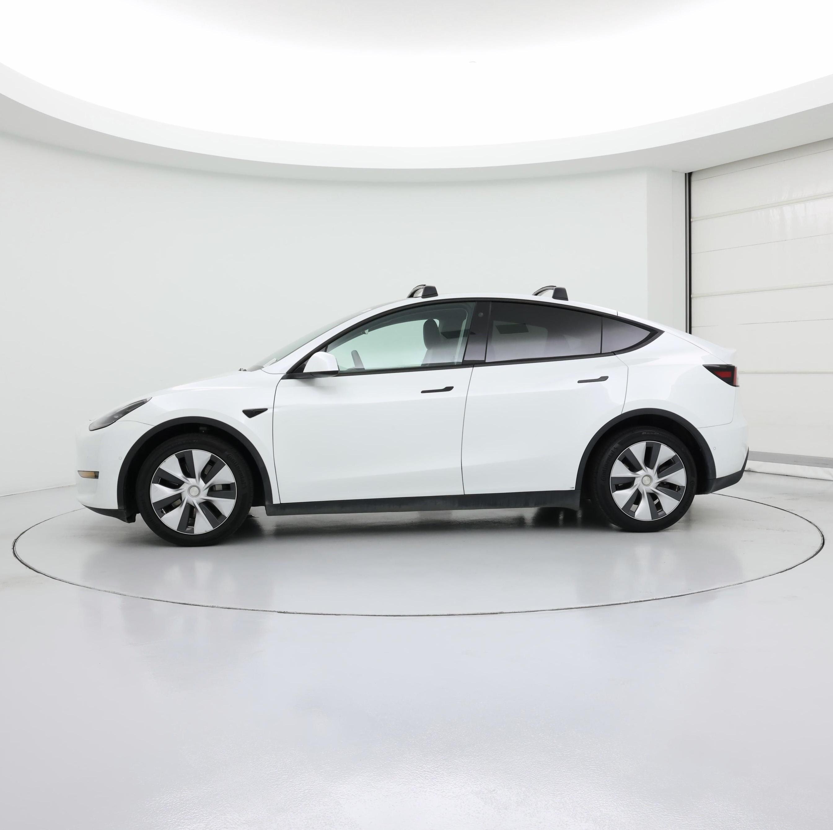 Thumbnail: 2022 Tesla Model Y - 3