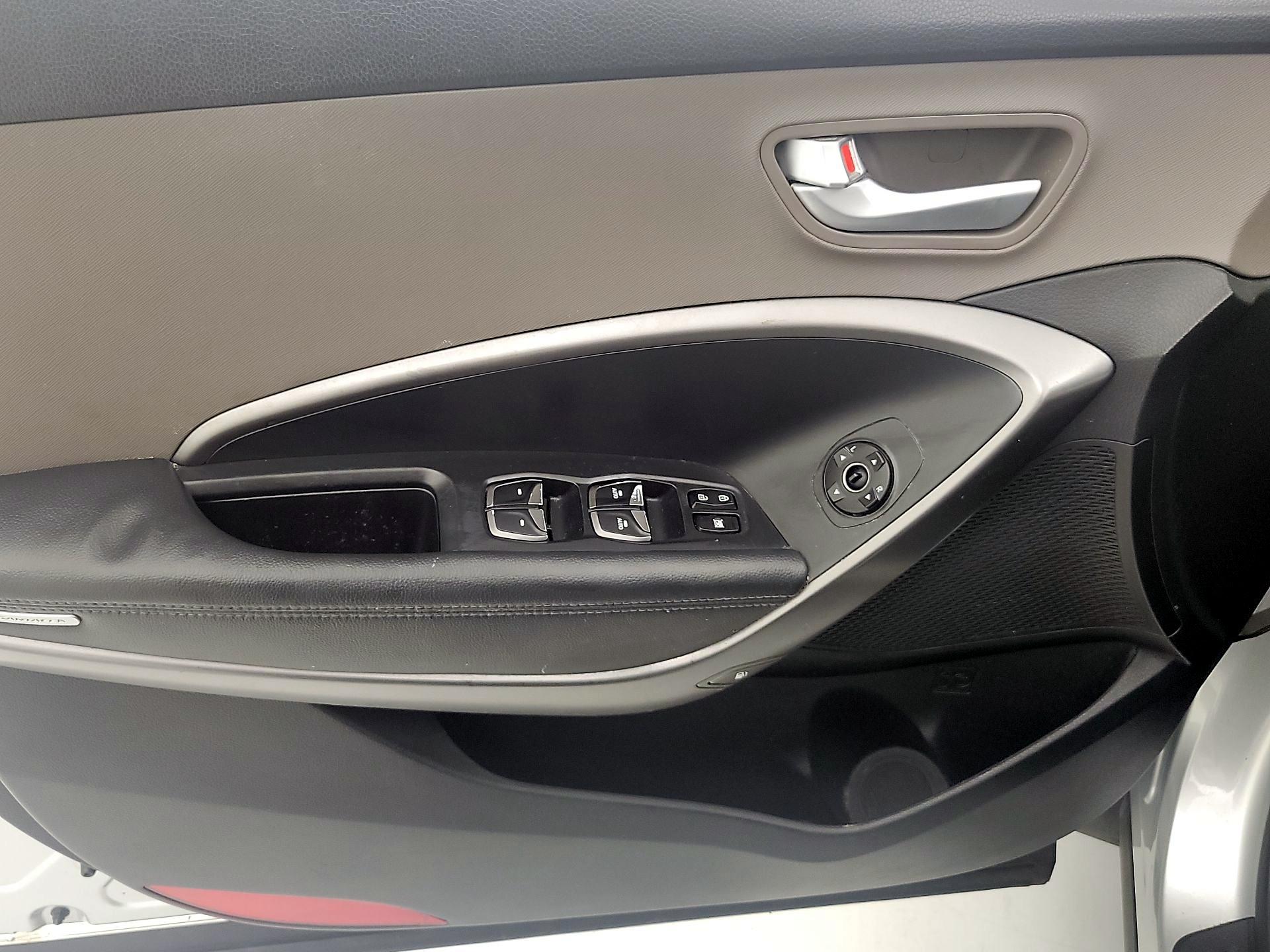 Thumbnail: 2017 Hyundai Santa Fe - 12