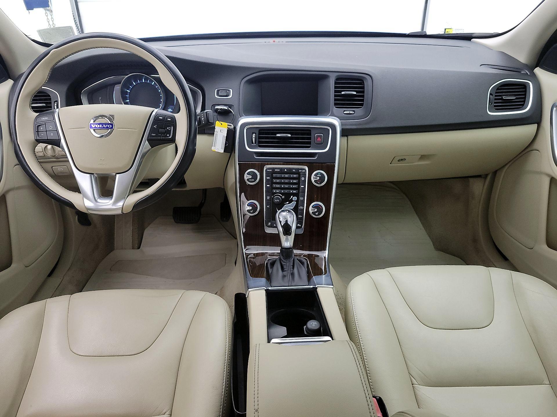Thumbnail: 2015 Volvo S60 - 9