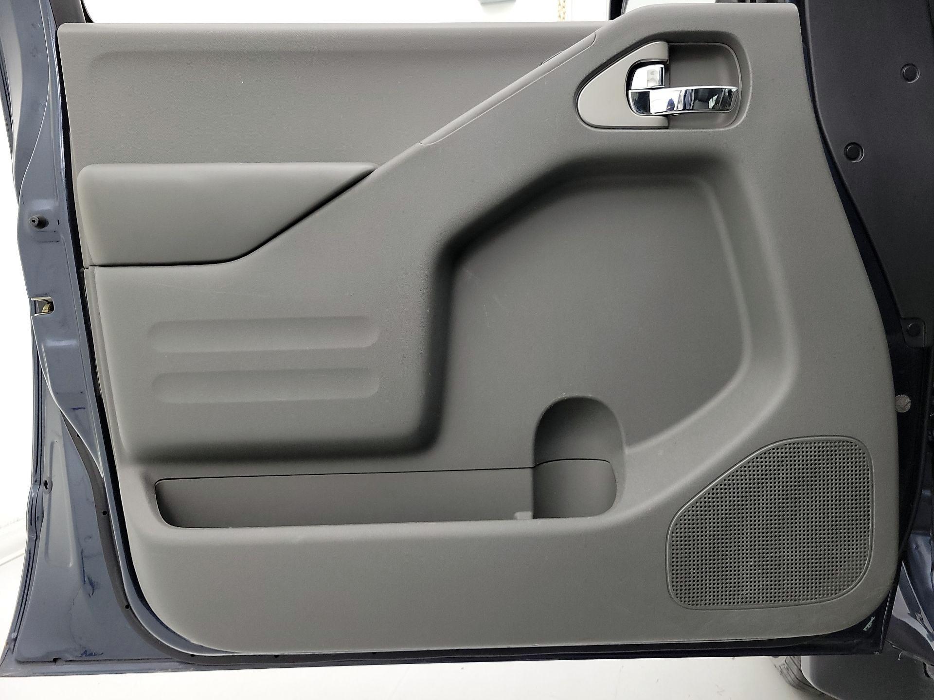 Thumbnail: 2016 Nissan Frontier - 12