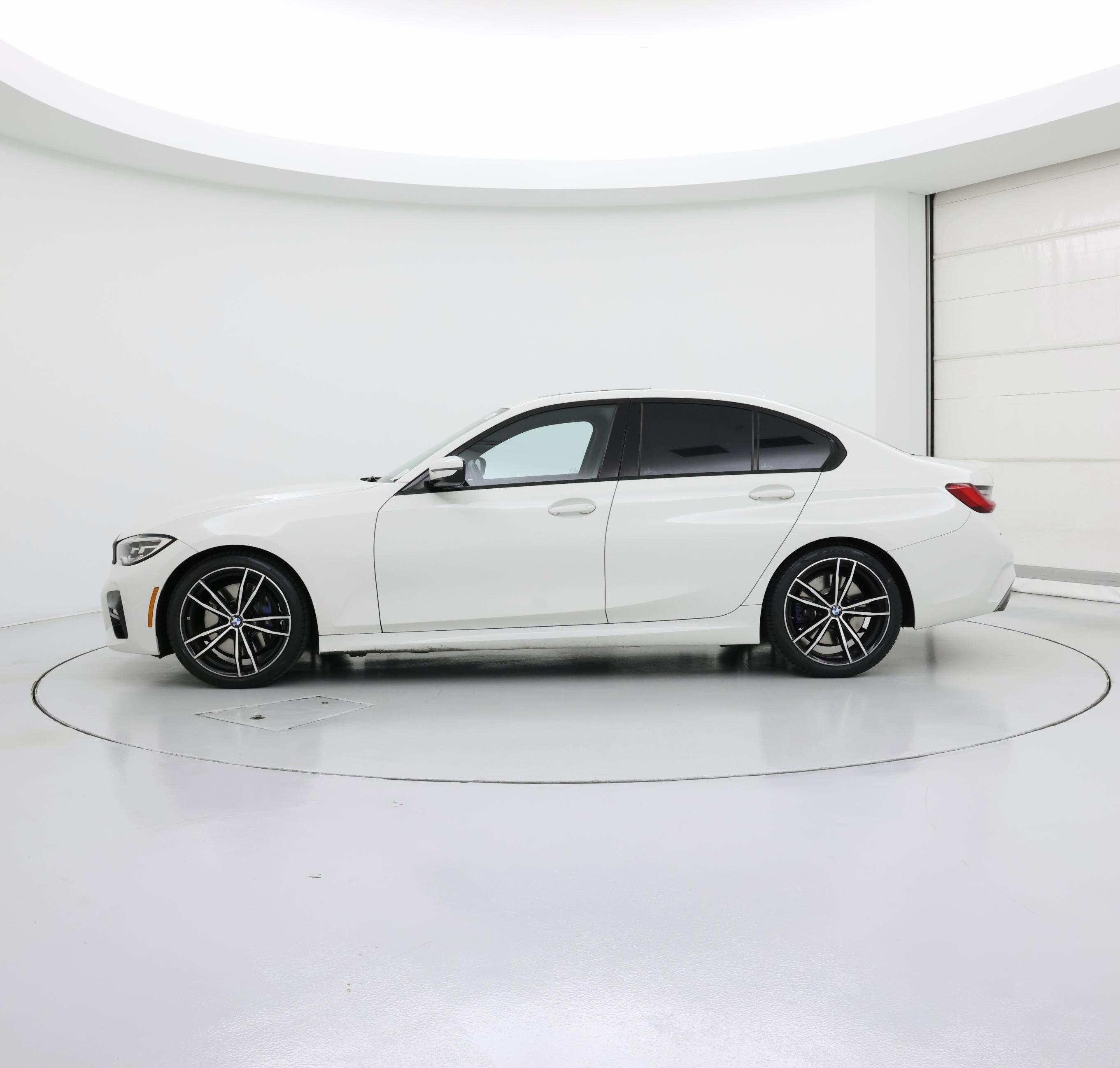 Thumbnail: 2020 BMW 3 Series - 3