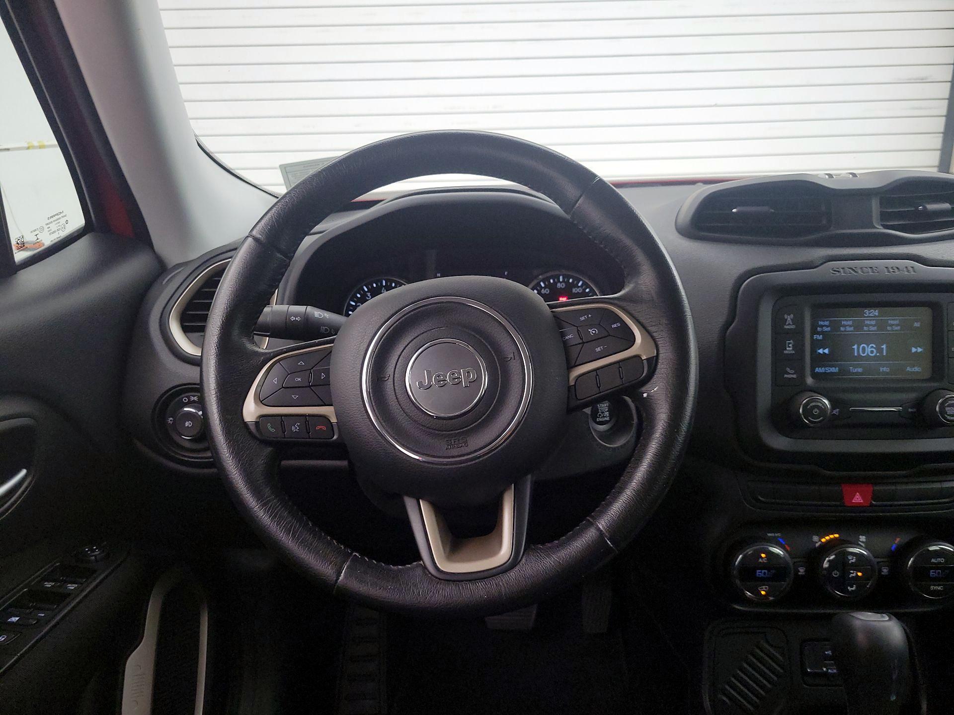 Thumbnail: 2015 Jeep Renegade - 10