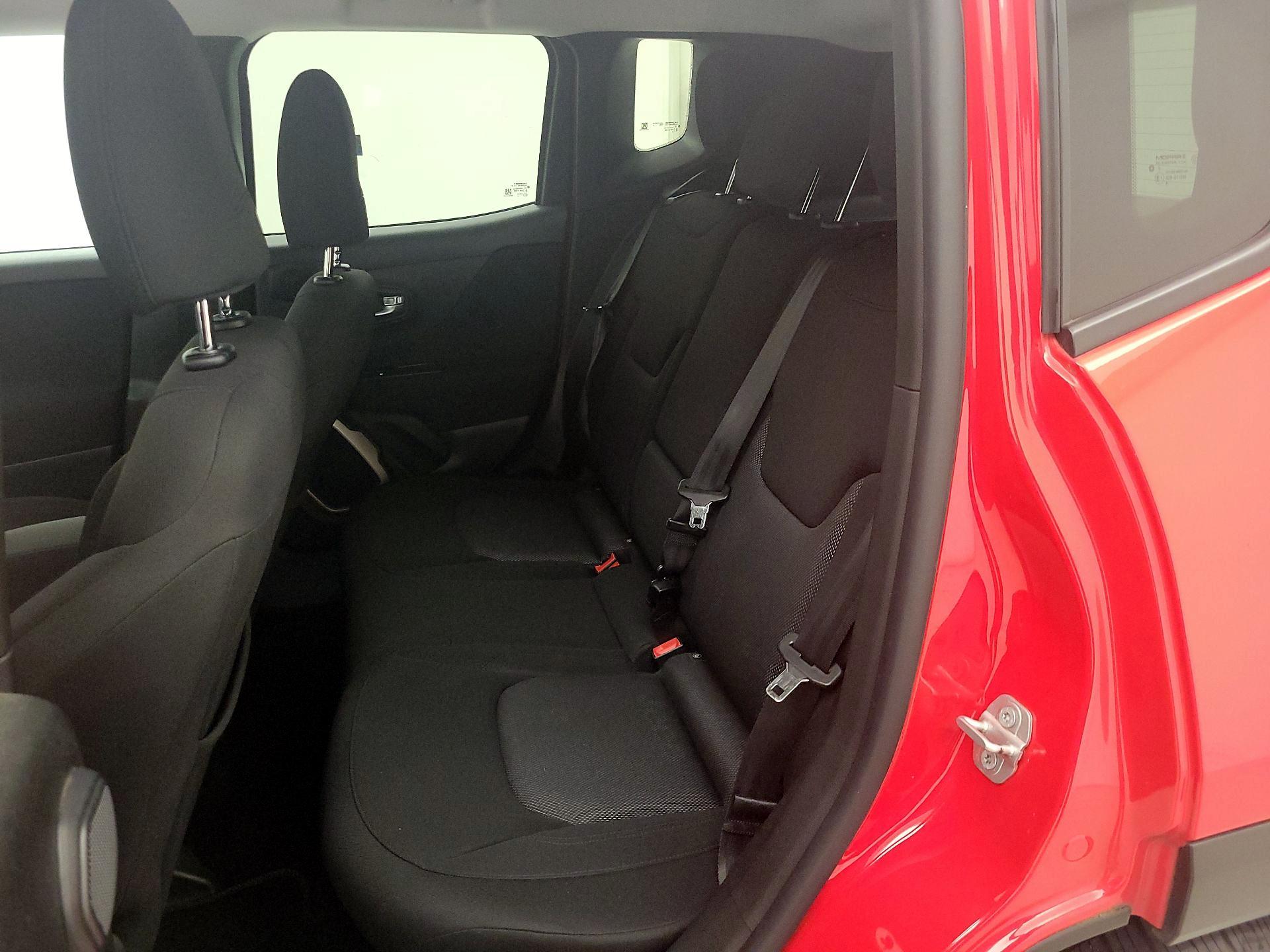 Thumbnail: 2015 Jeep Renegade - 18