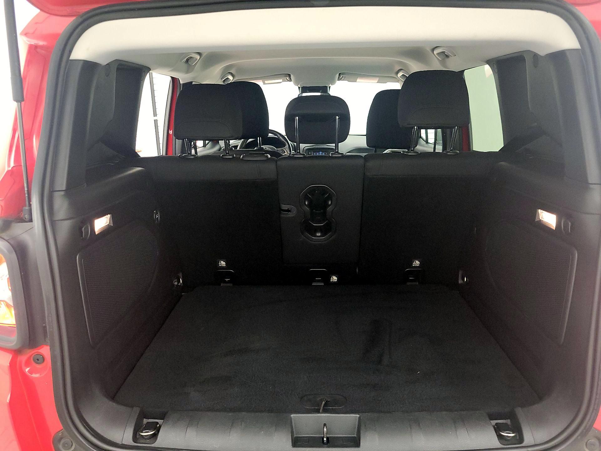 Thumbnail: 2015 Jeep Renegade - 19