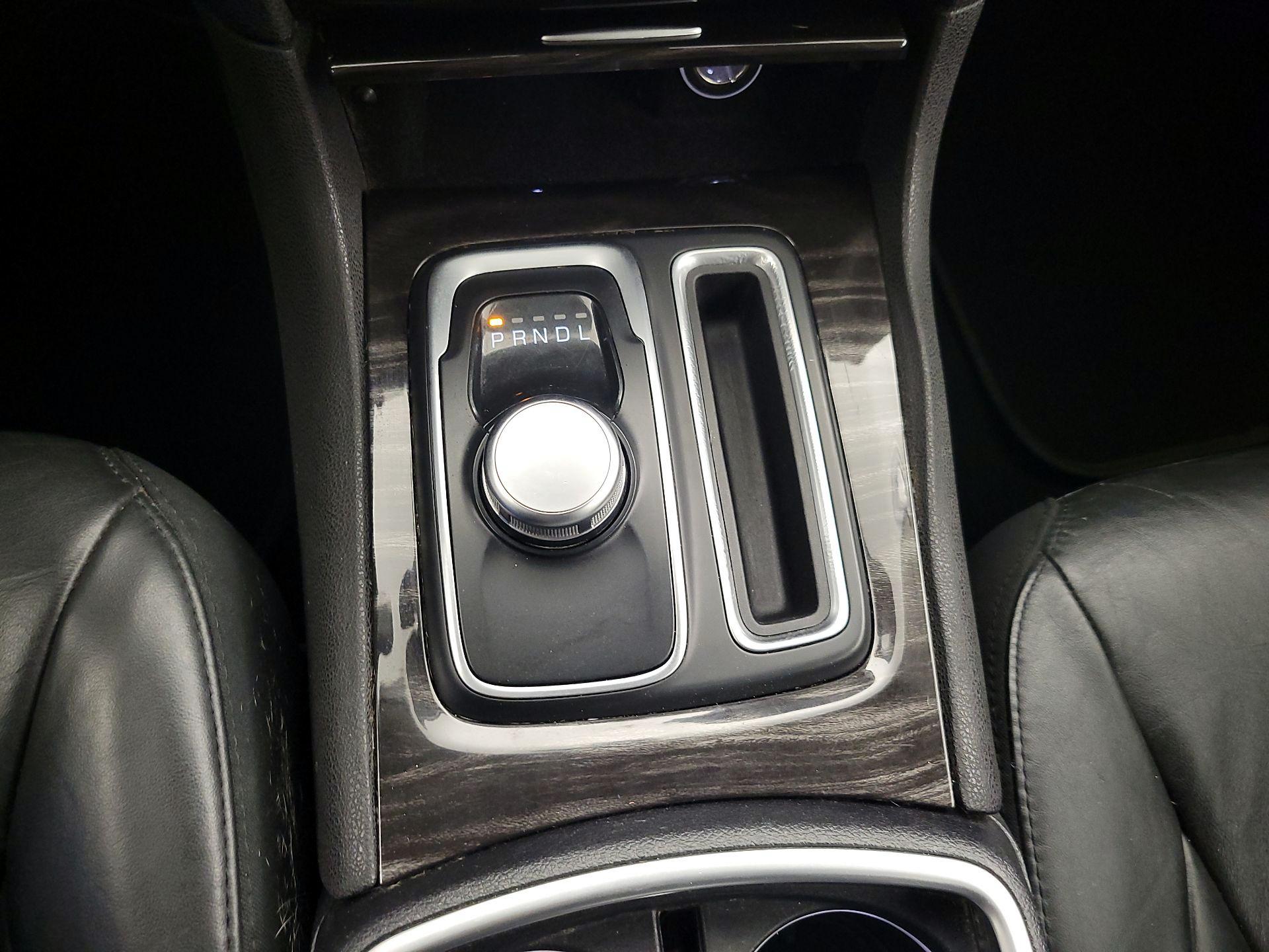 Thumbnail: 2015 Chrysler 300 - 16