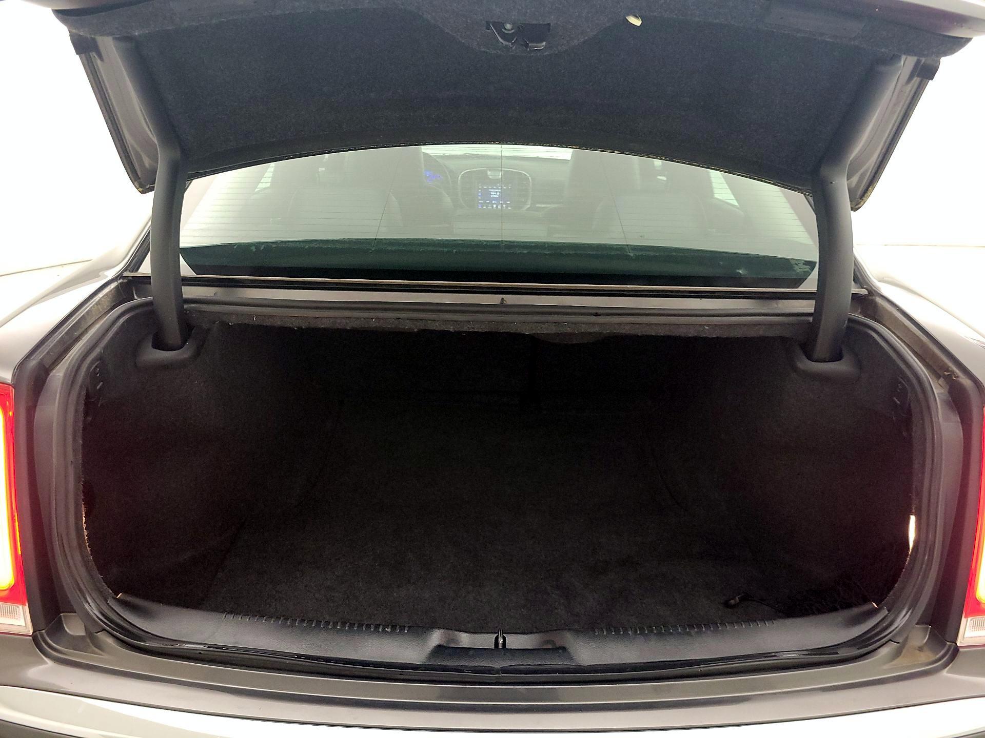 Thumbnail: 2015 Chrysler 300 - 19