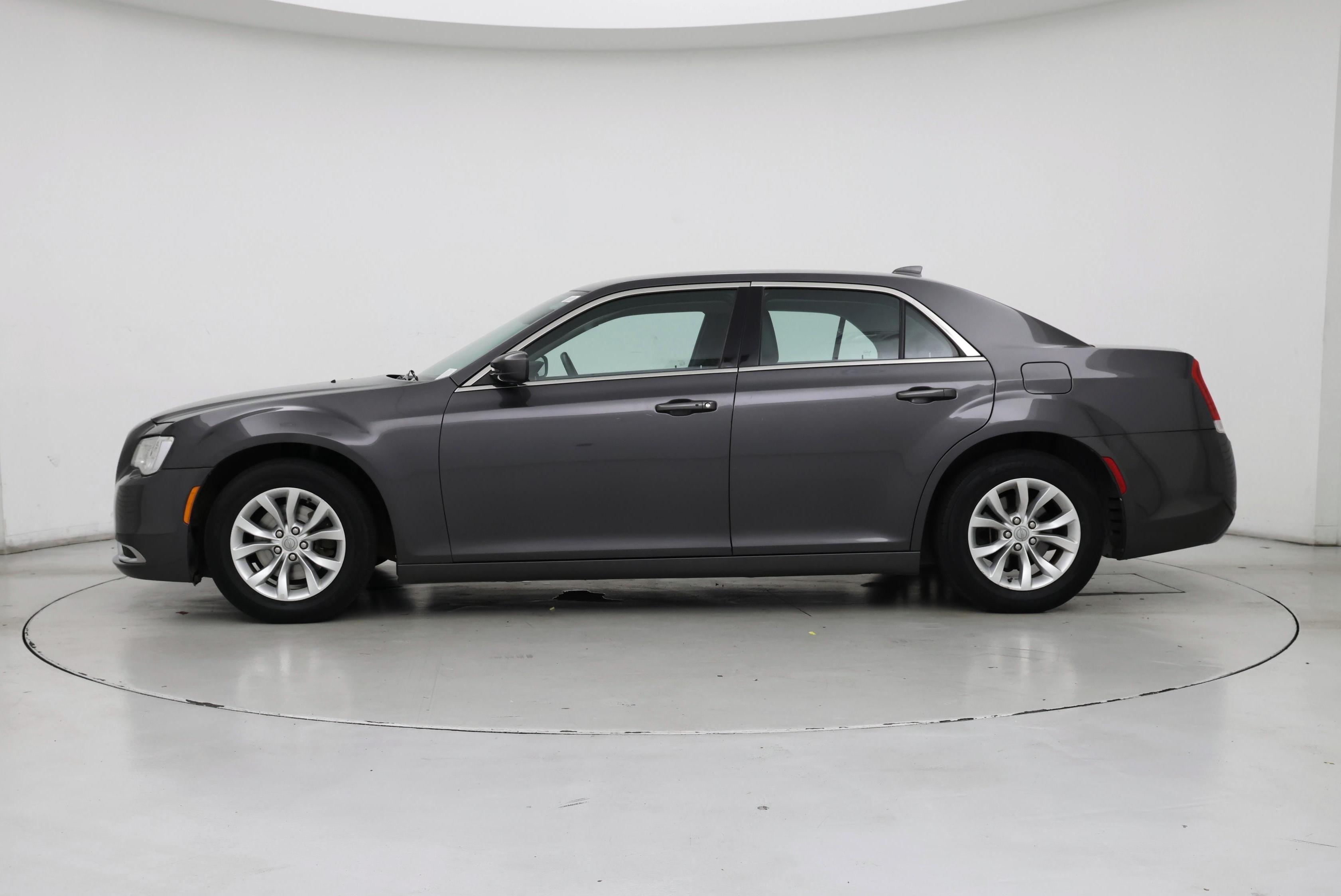 Thumbnail: 2015 Chrysler 300 - 3