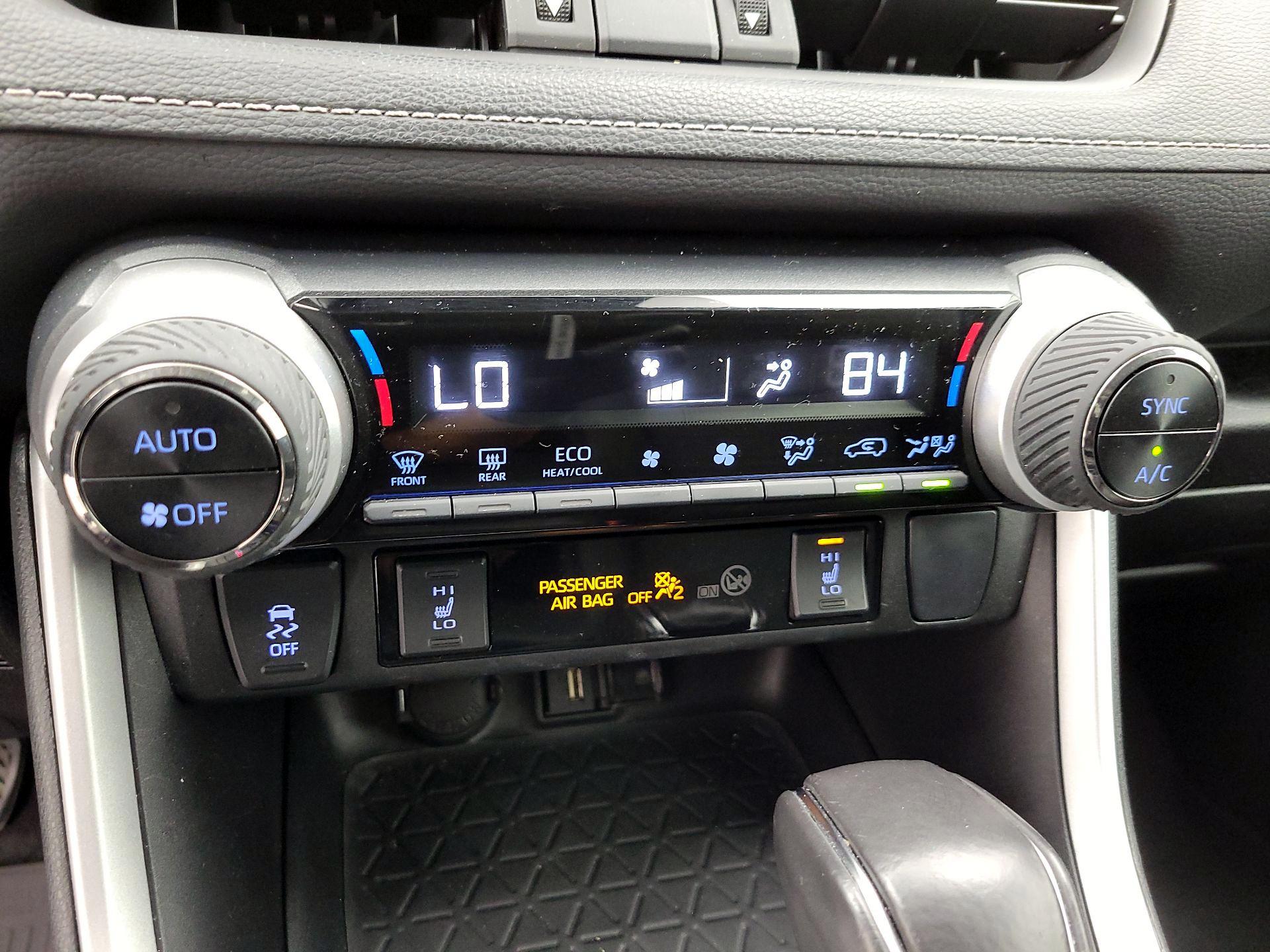 Thumbnail: 2021 Toyota RAV4 - 16