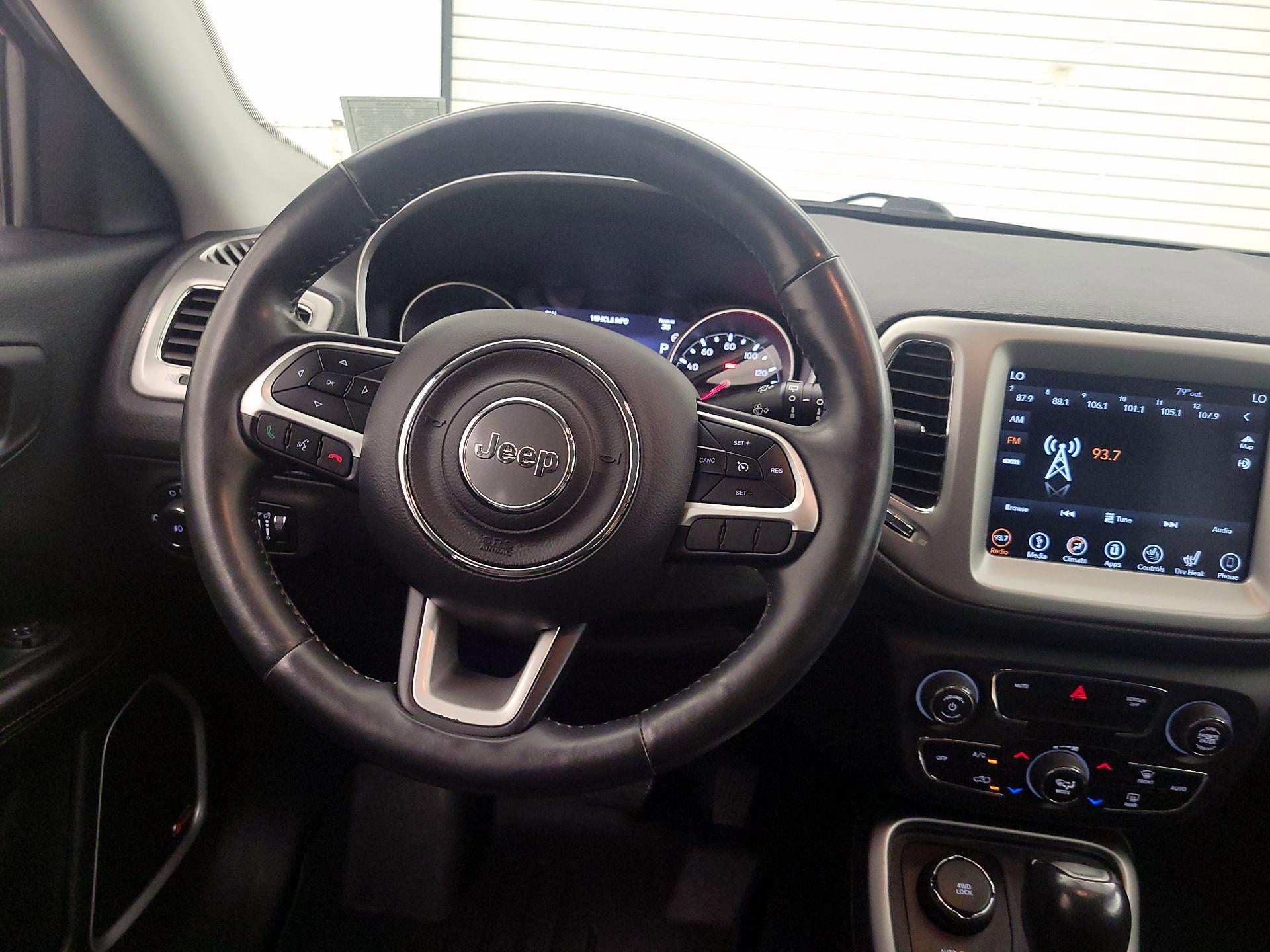 Thumbnail: 2019 Jeep Compass - 10