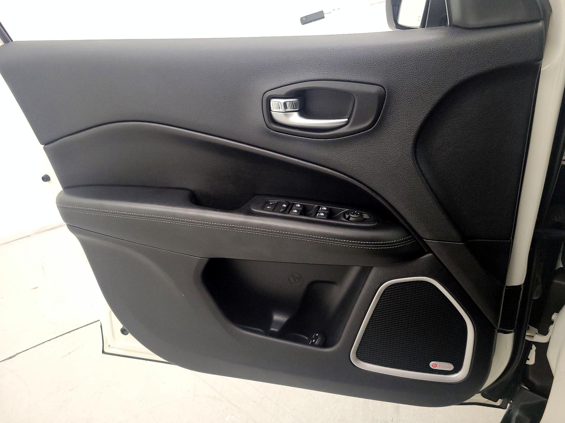 Thumbnail: 2019 Jeep Compass - 12