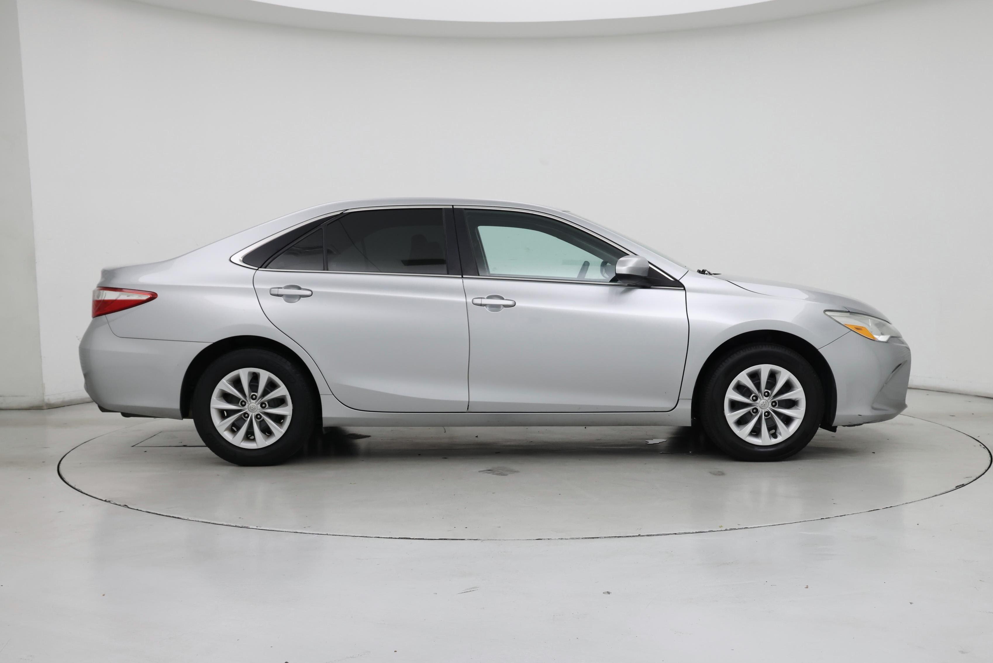 Thumbnail: 2016 Toyota Camry - 7