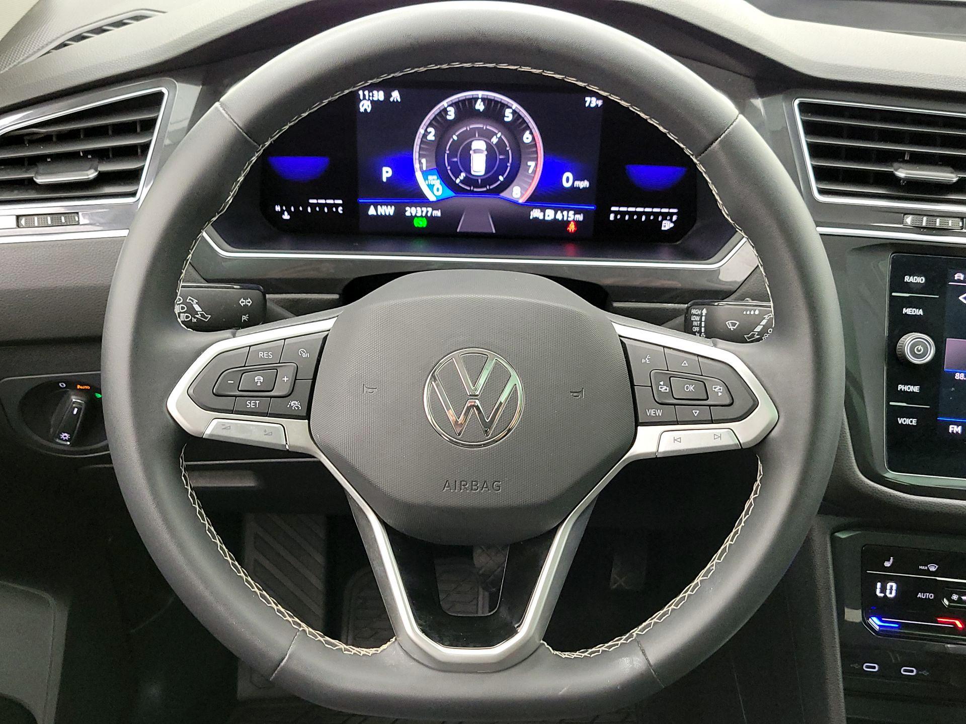 Thumbnail: 2023 Volkswagen Tiguan - 10