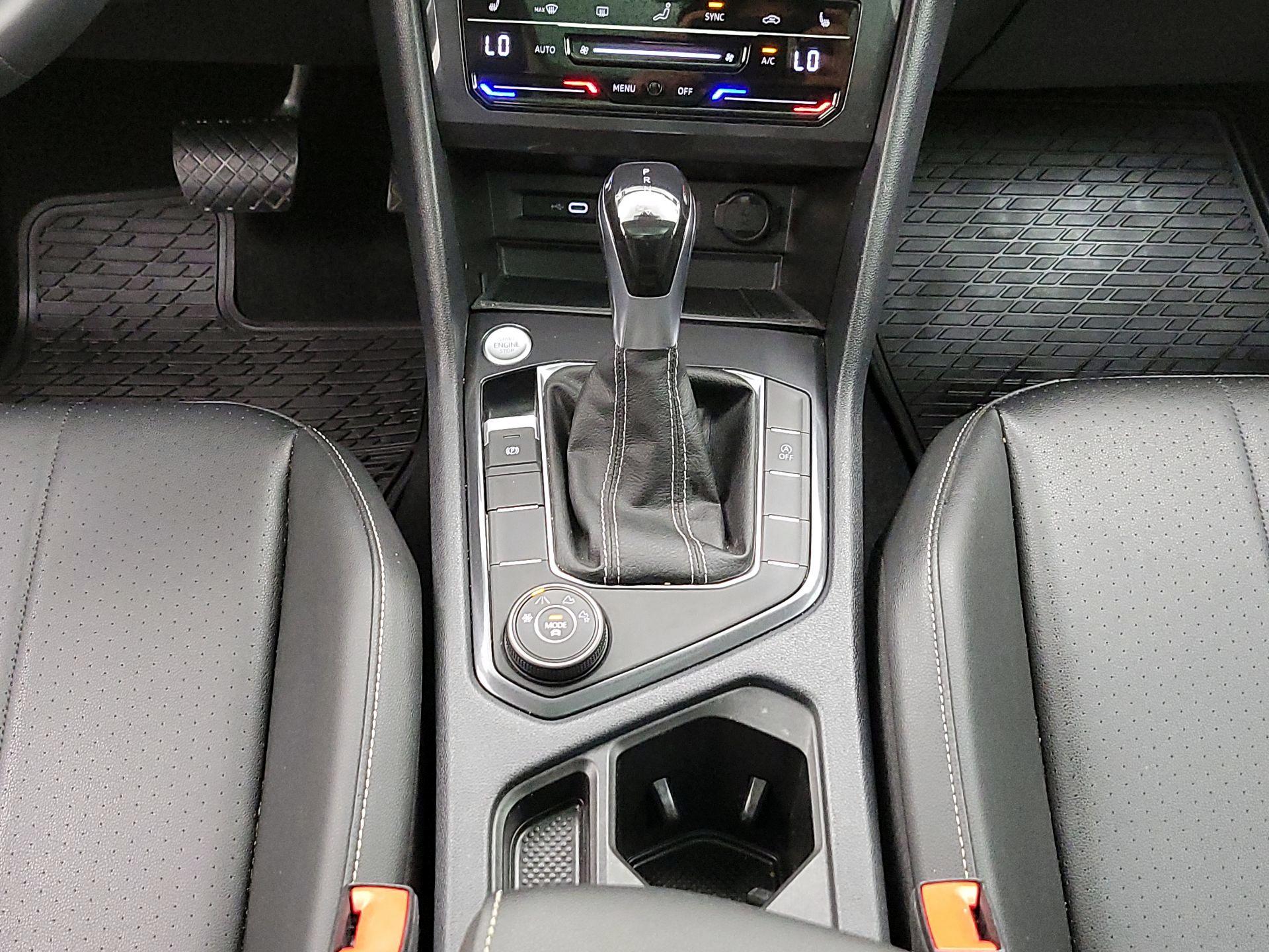 Thumbnail: 2023 Volkswagen Tiguan - 17