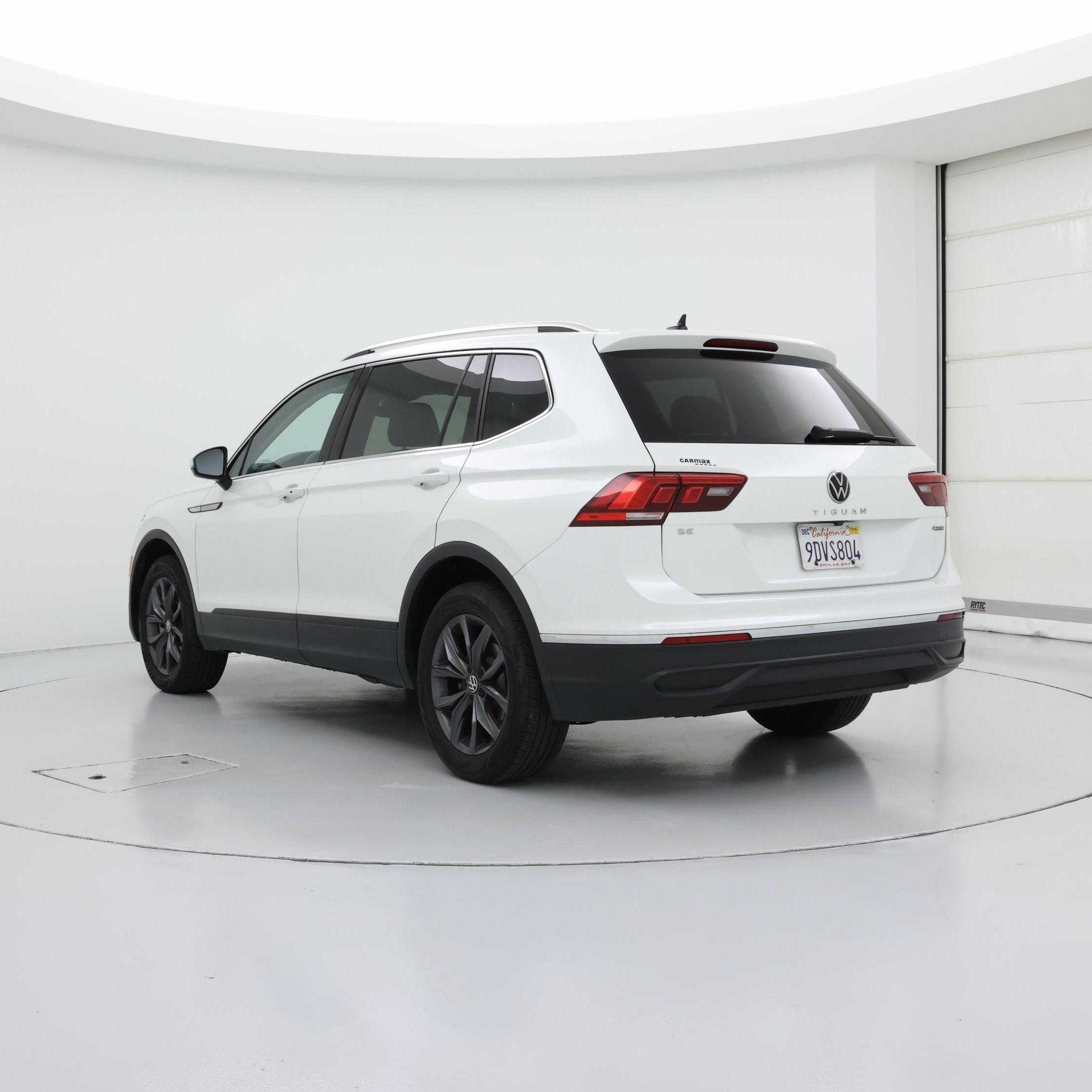 Thumbnail: 2023 Volkswagen Tiguan - 2