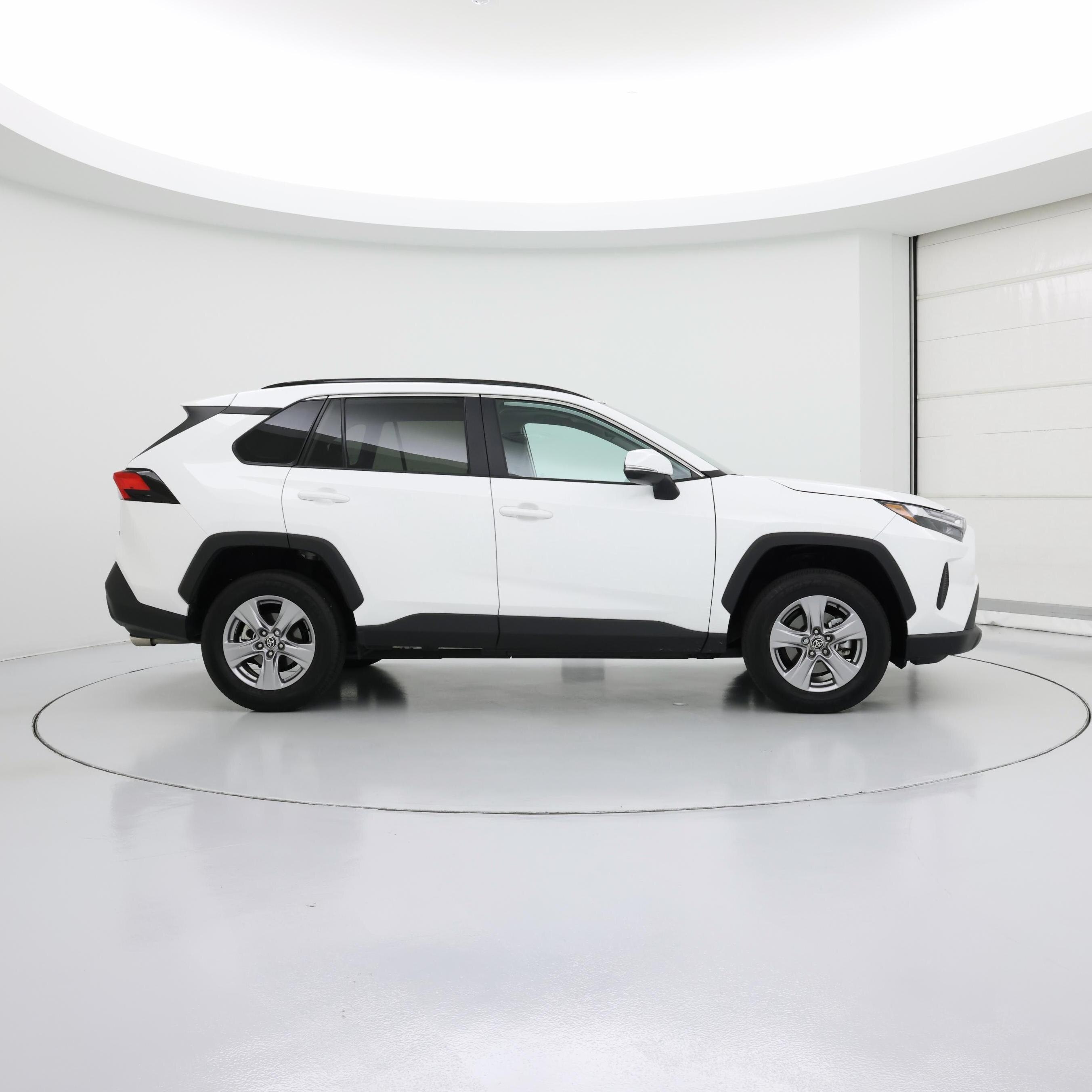 Thumbnail: 2022 Toyota RAV4 - 7