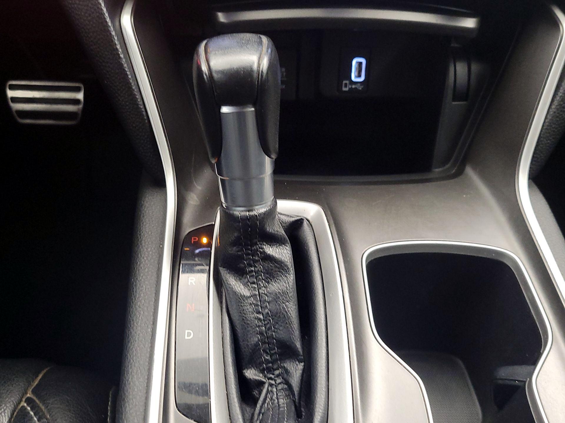 Thumbnail: 2019 Honda Accord - 17
