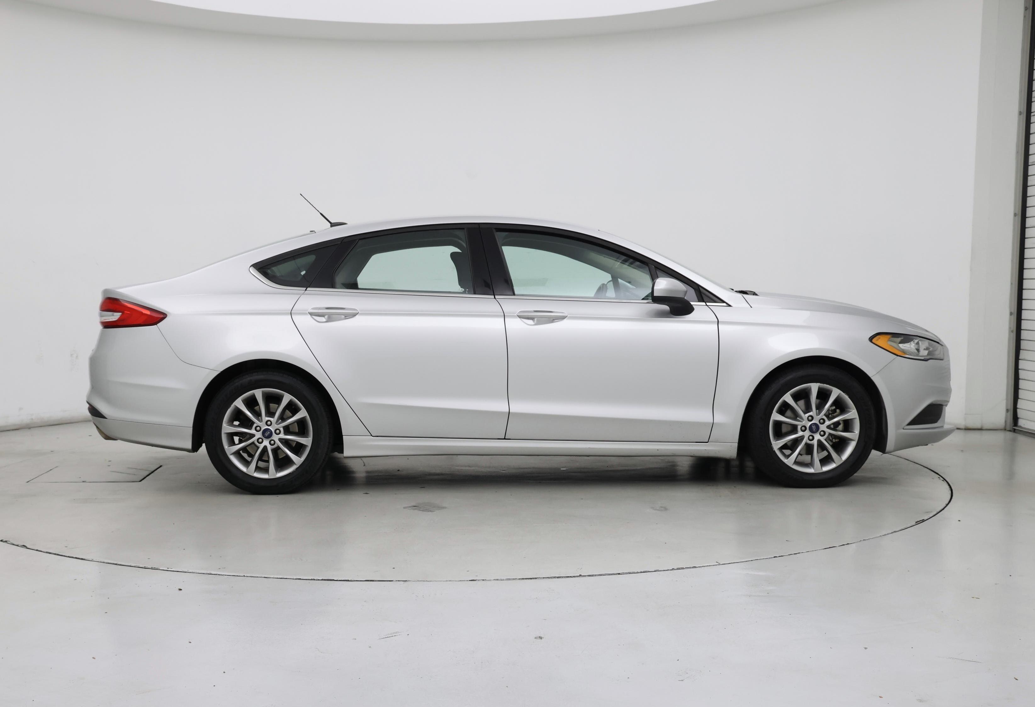 Thumbnail: 2017 Ford Fusion - 7