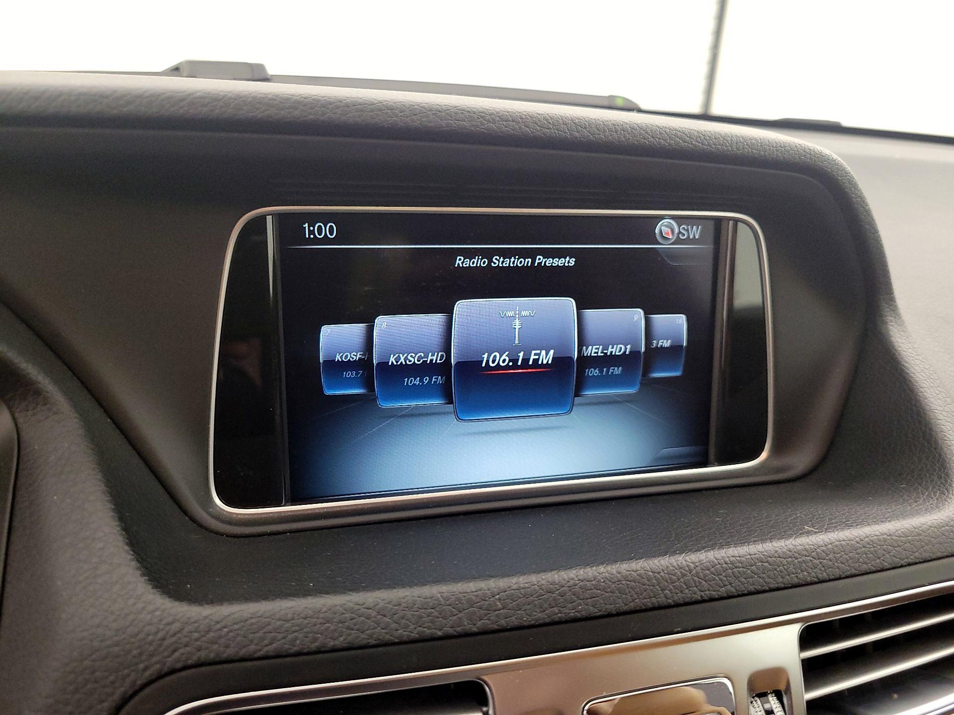 Thumbnail: 2016 Mercedes-Benz E-Class - 14