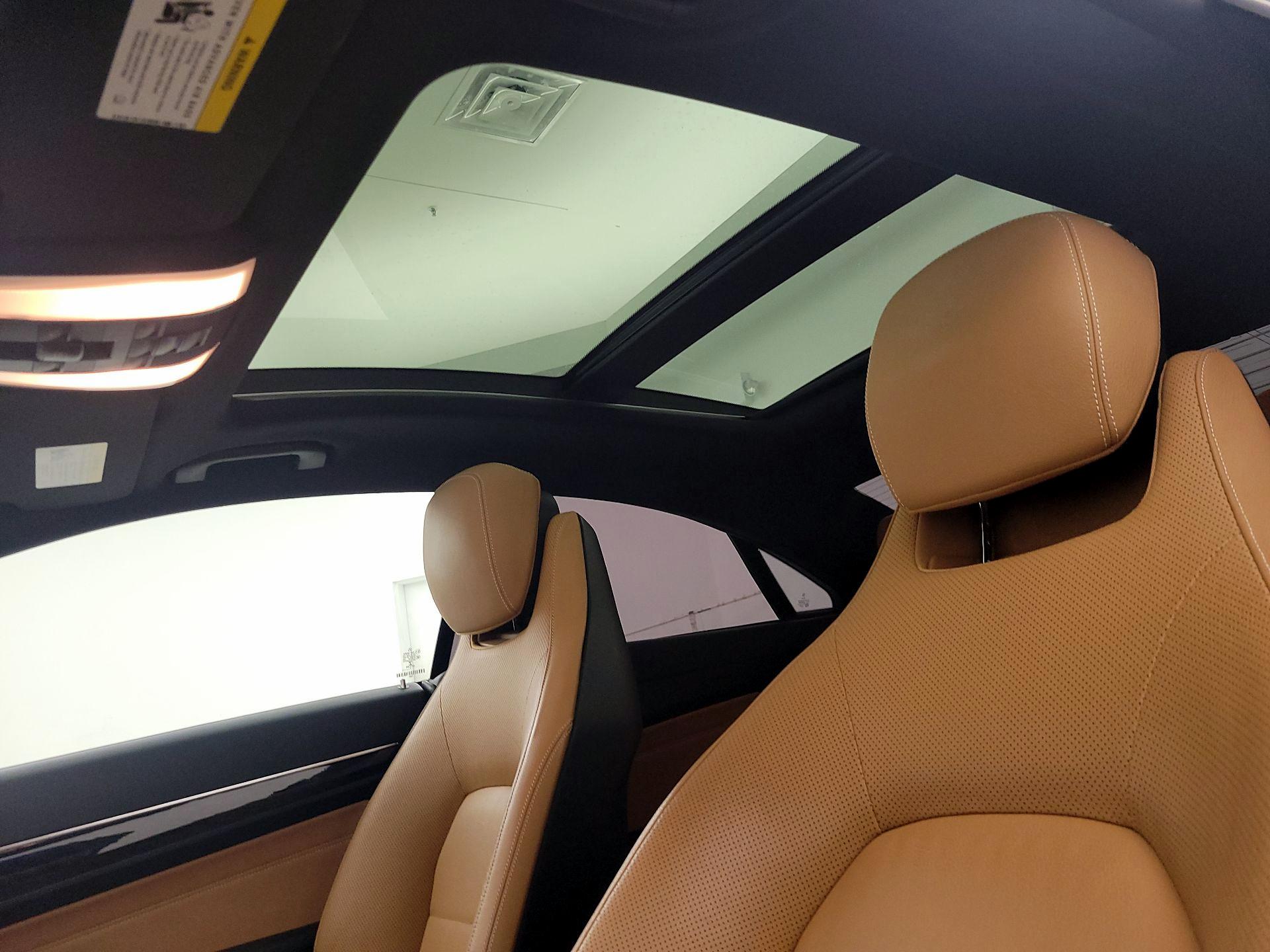 Thumbnail: 2016 Mercedes-Benz E-Class - 17