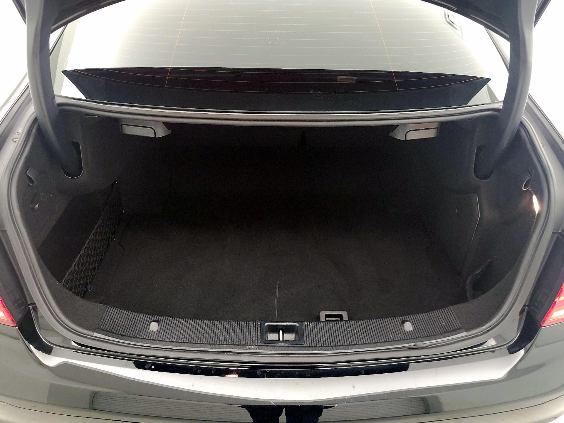 Thumbnail: 2016 Mercedes-Benz E-Class - 18