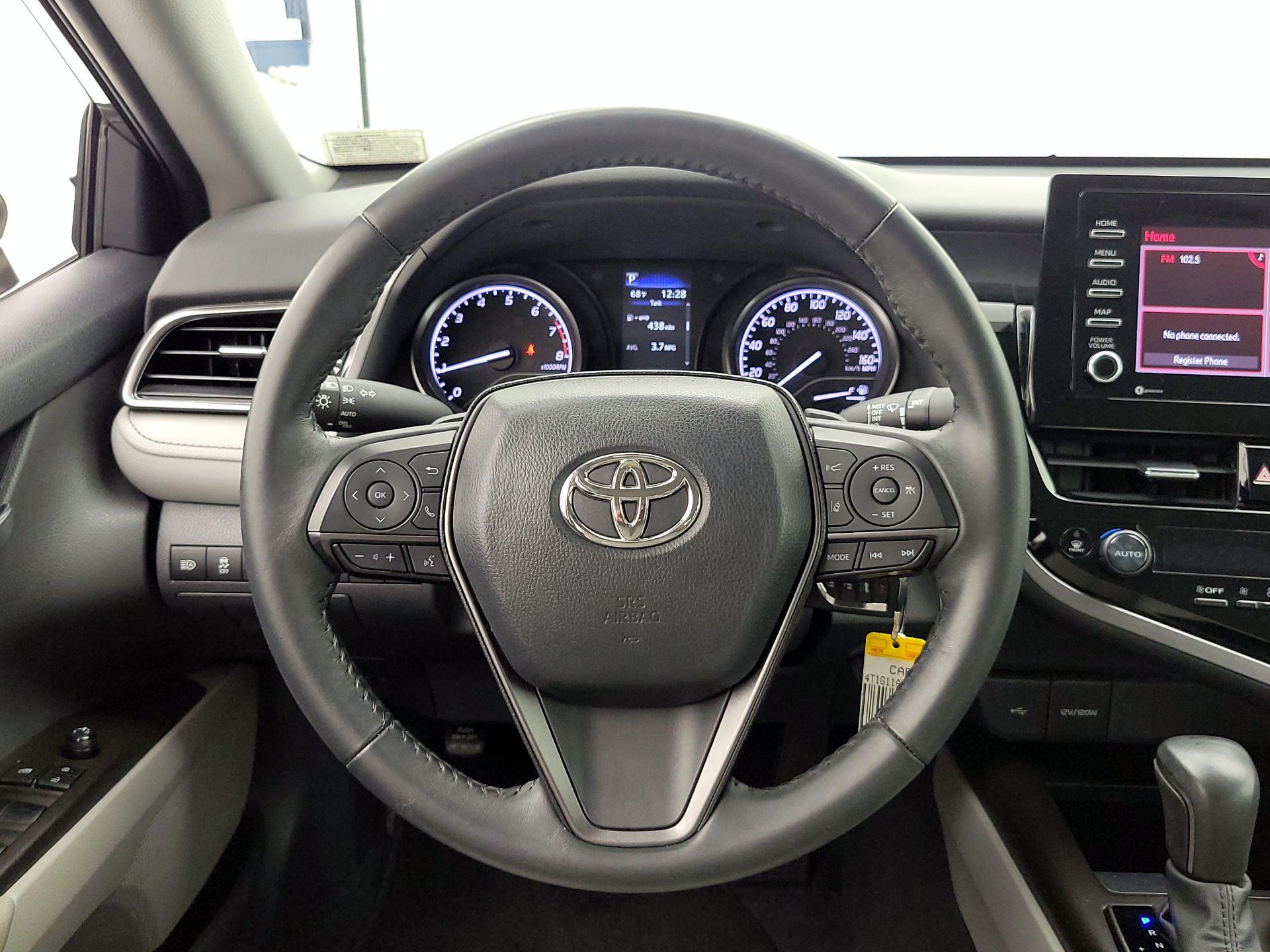 Thumbnail: 2023 Toyota Camry - 10
