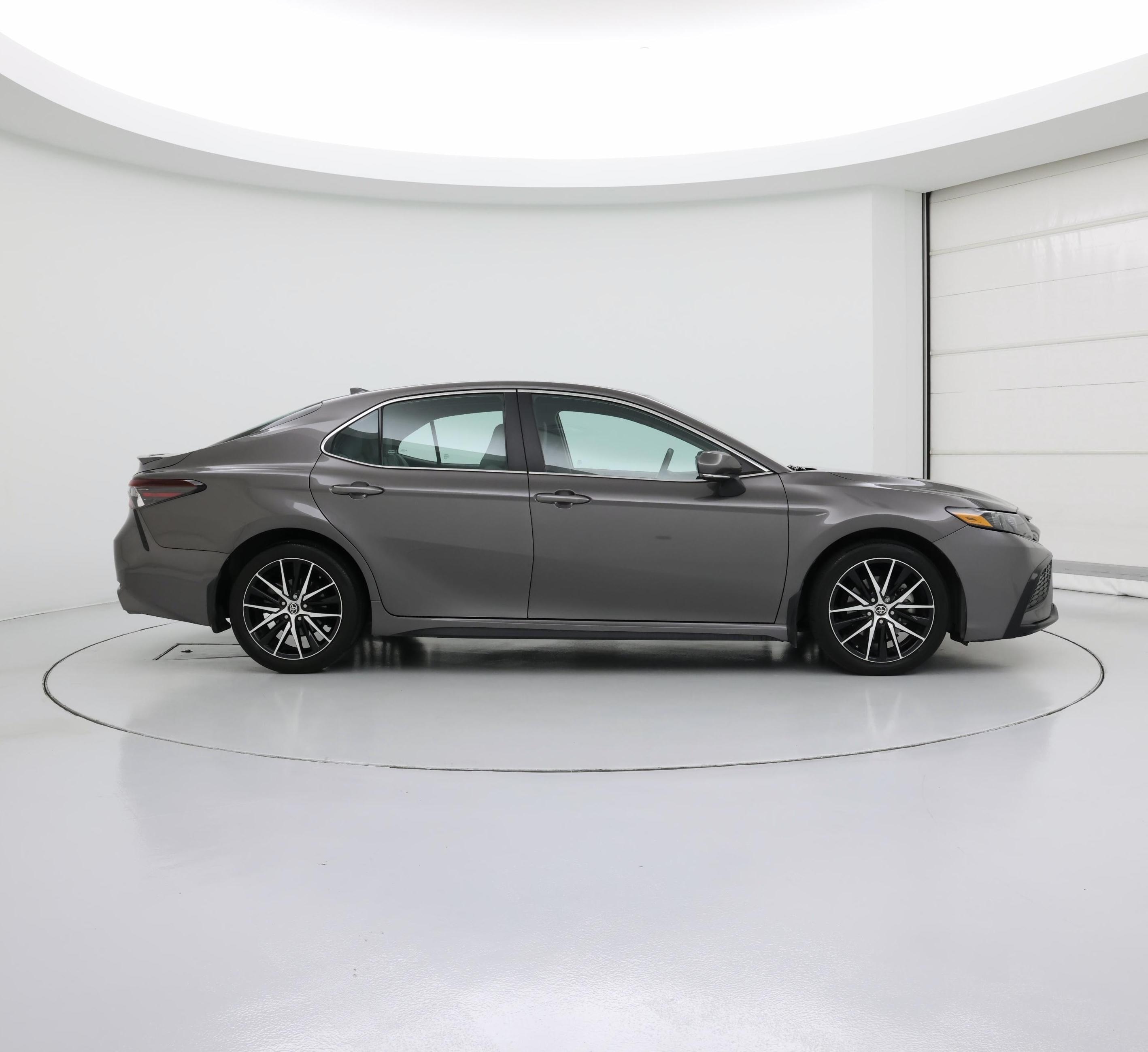 Thumbnail: 2023 Toyota Camry - 7