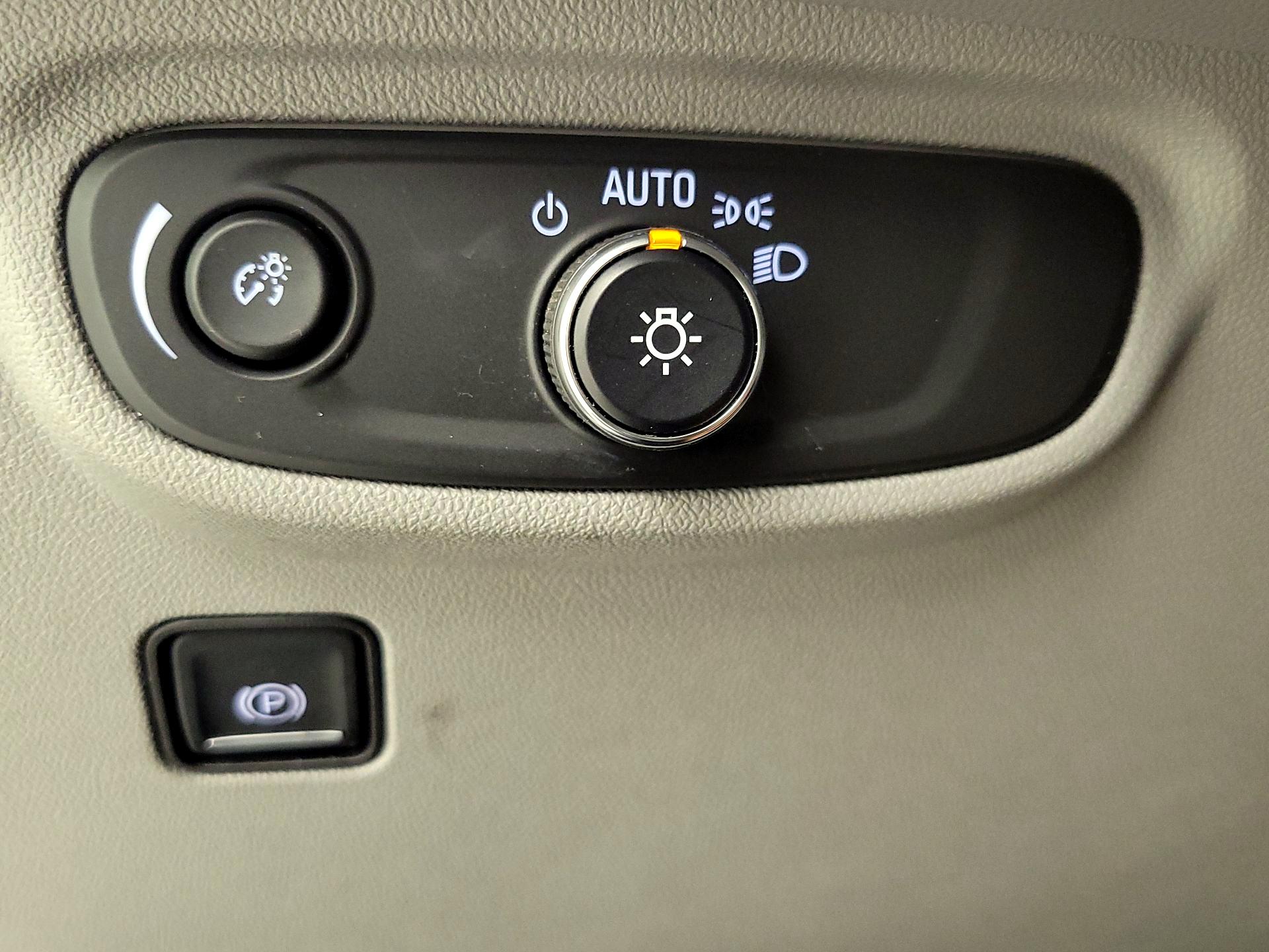 Thumbnail: 2018 GMC Terrain - 13