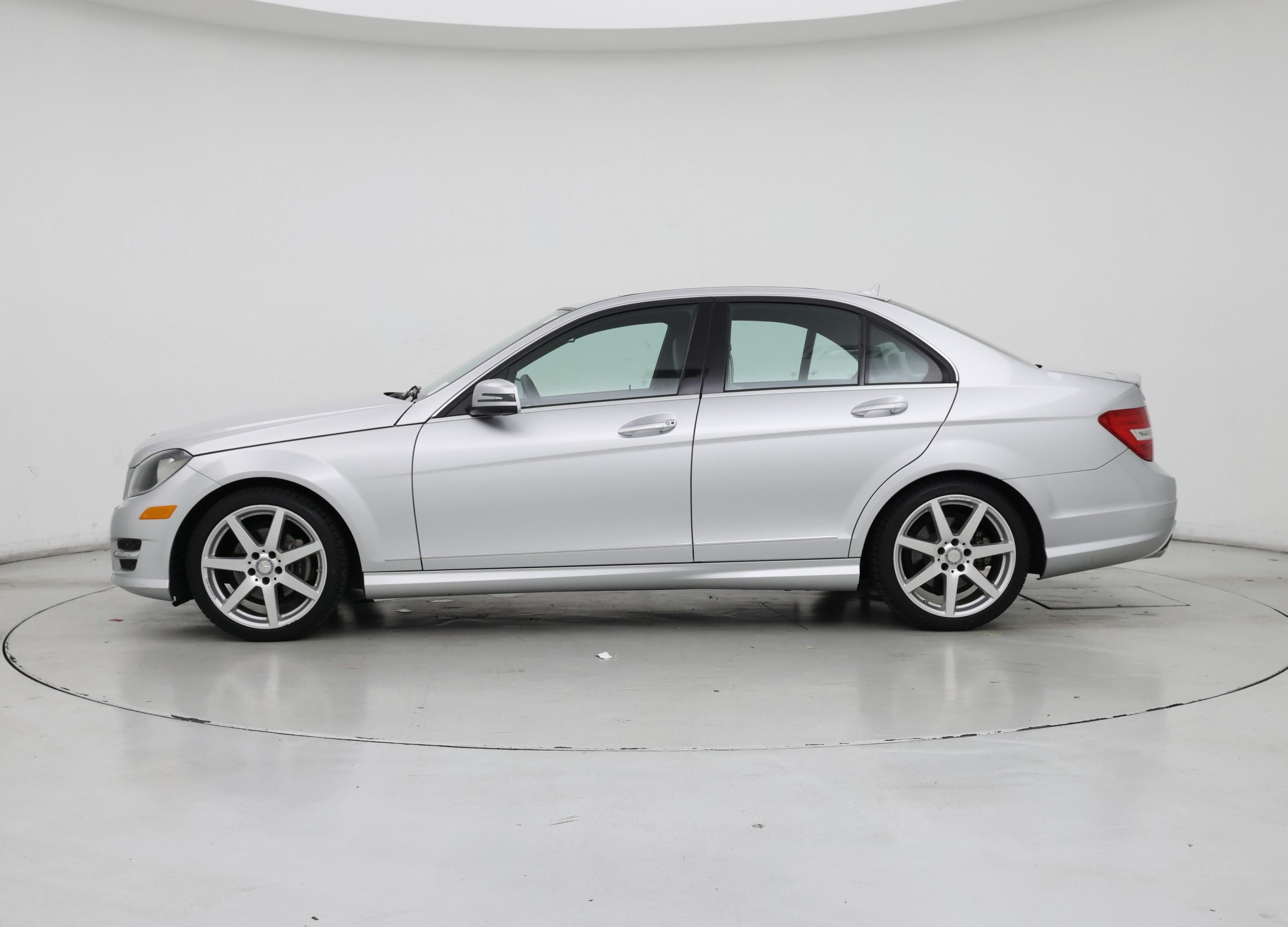 Thumbnail: 2014 Mercedes-Benz C-Class - 3