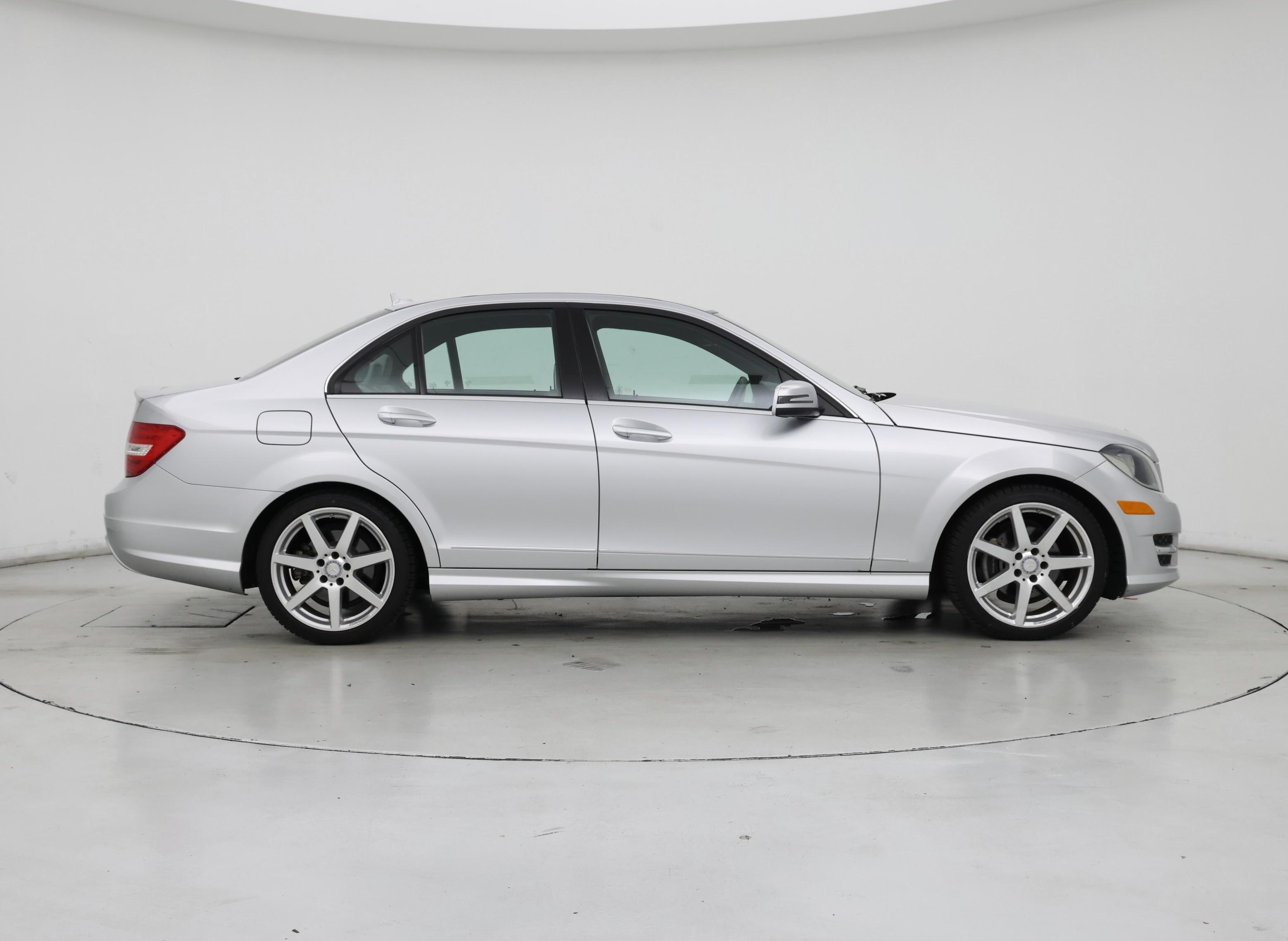 Thumbnail: 2014 Mercedes-Benz C-Class - 7