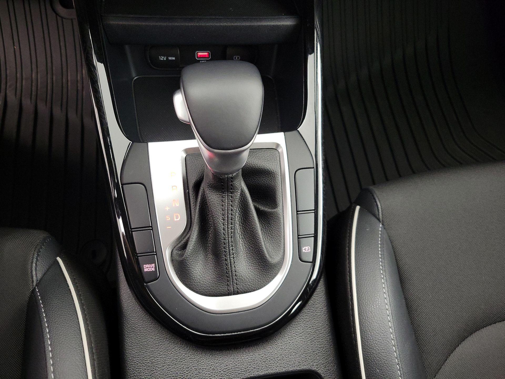 Thumbnail: 2022 Kia Forte - 18