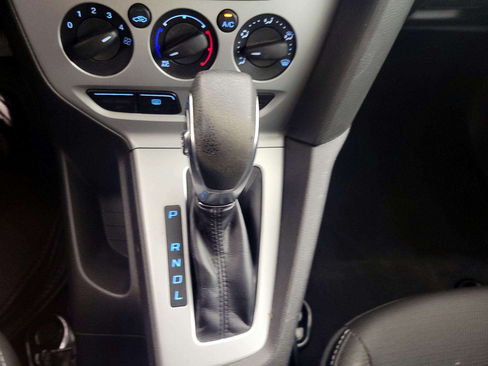 Thumbnail: 2014 Ford Focus - 16
