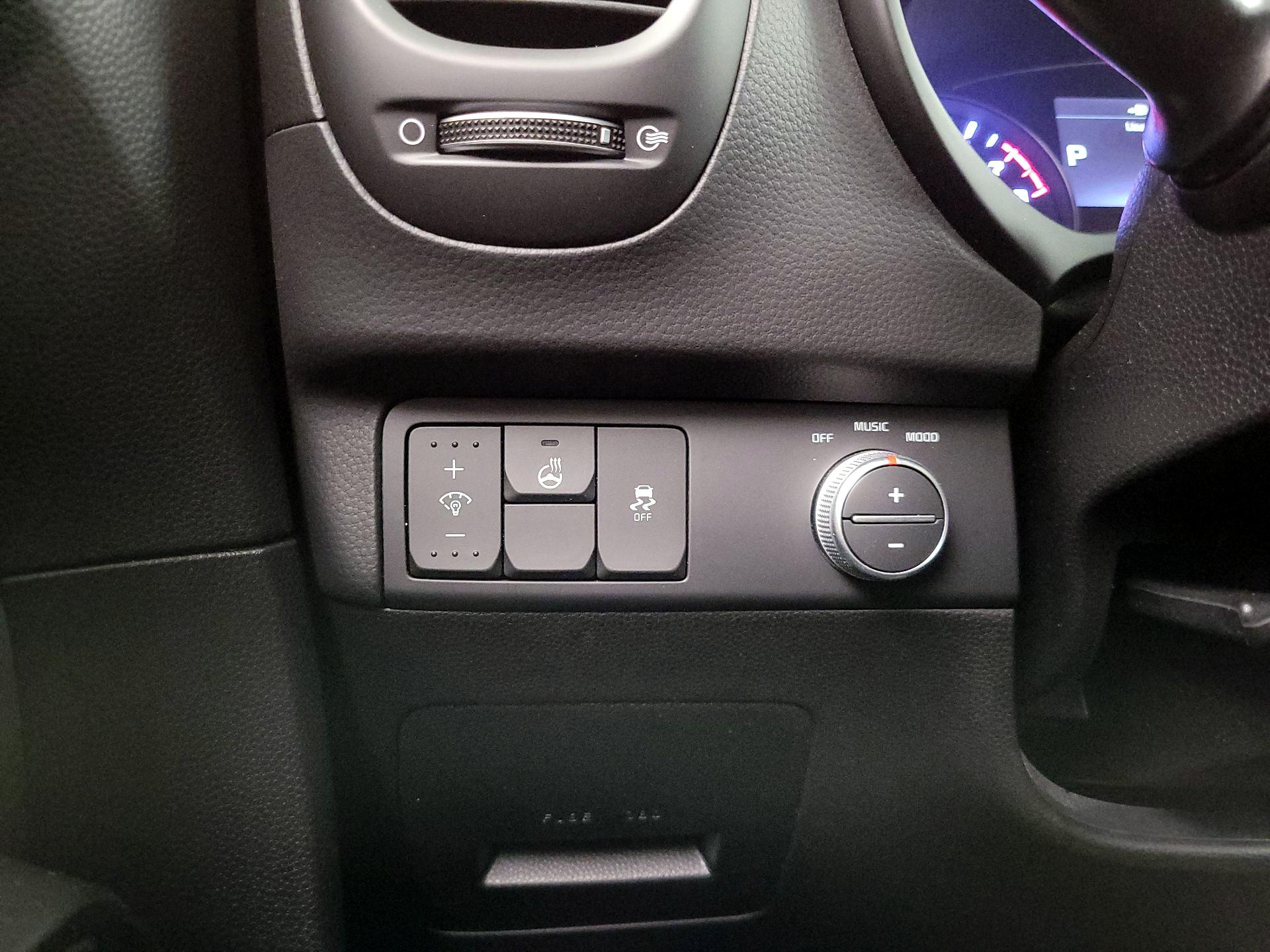 Thumbnail: 2017 Kia Soul - 13