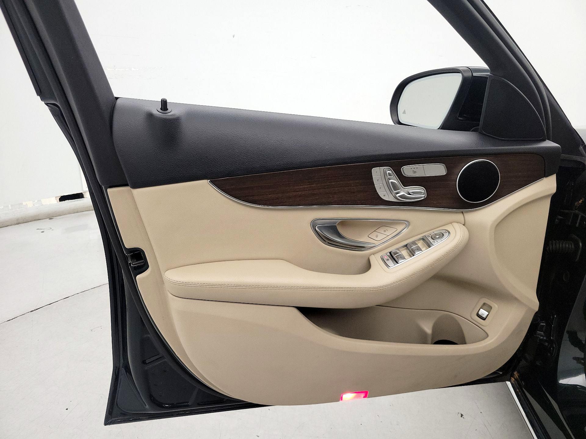 Thumbnail: 2019 Mercedes-Benz C-Class - 12