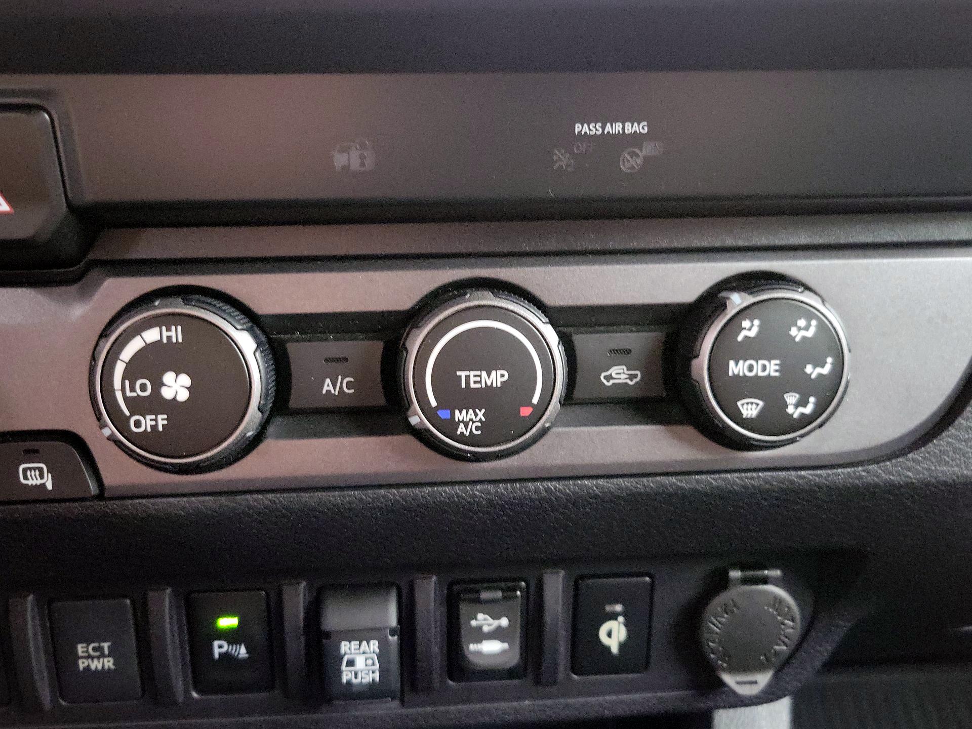 Thumbnail: 2019 Toyota Tacoma - 17
