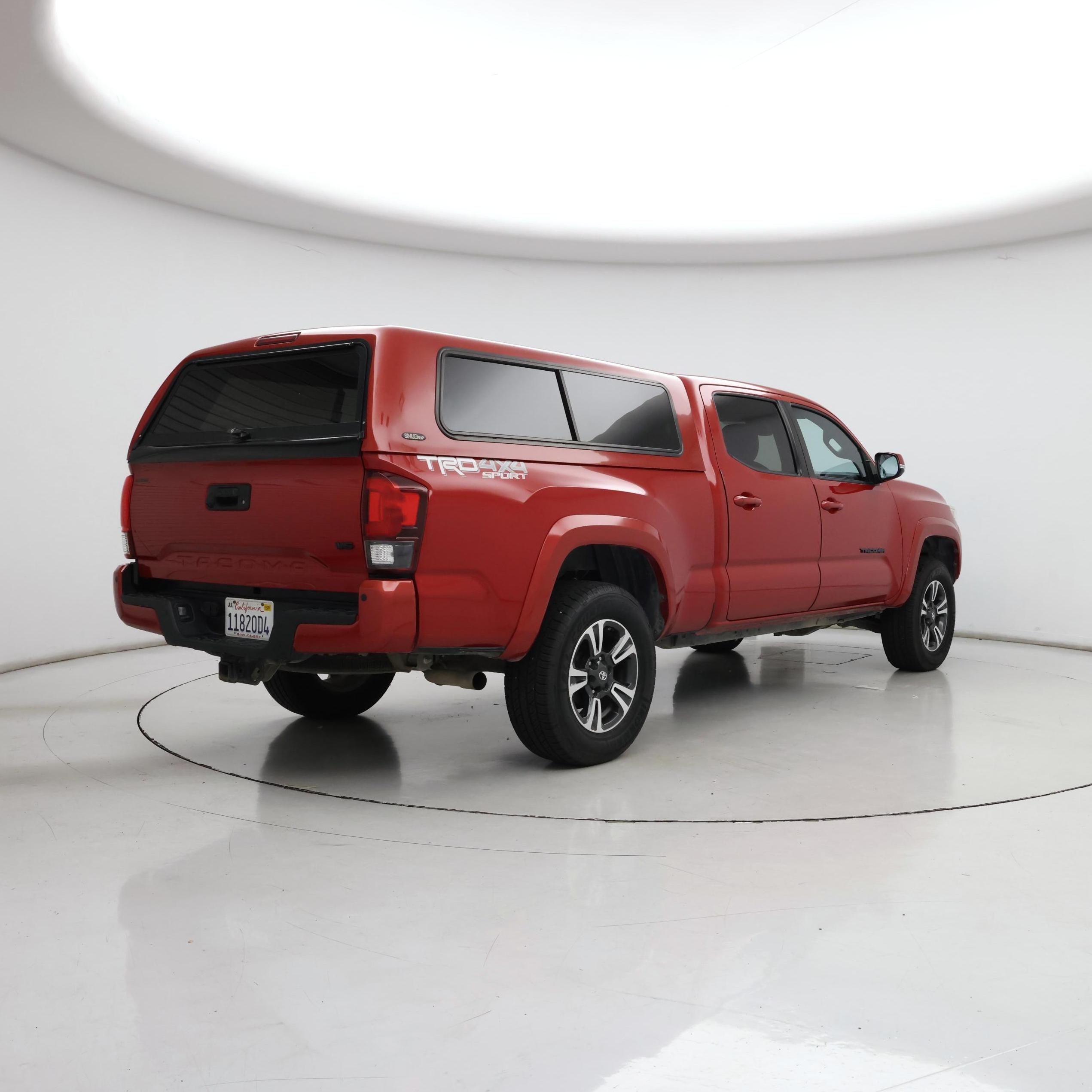 Thumbnail: 2019 Toyota Tacoma - 8