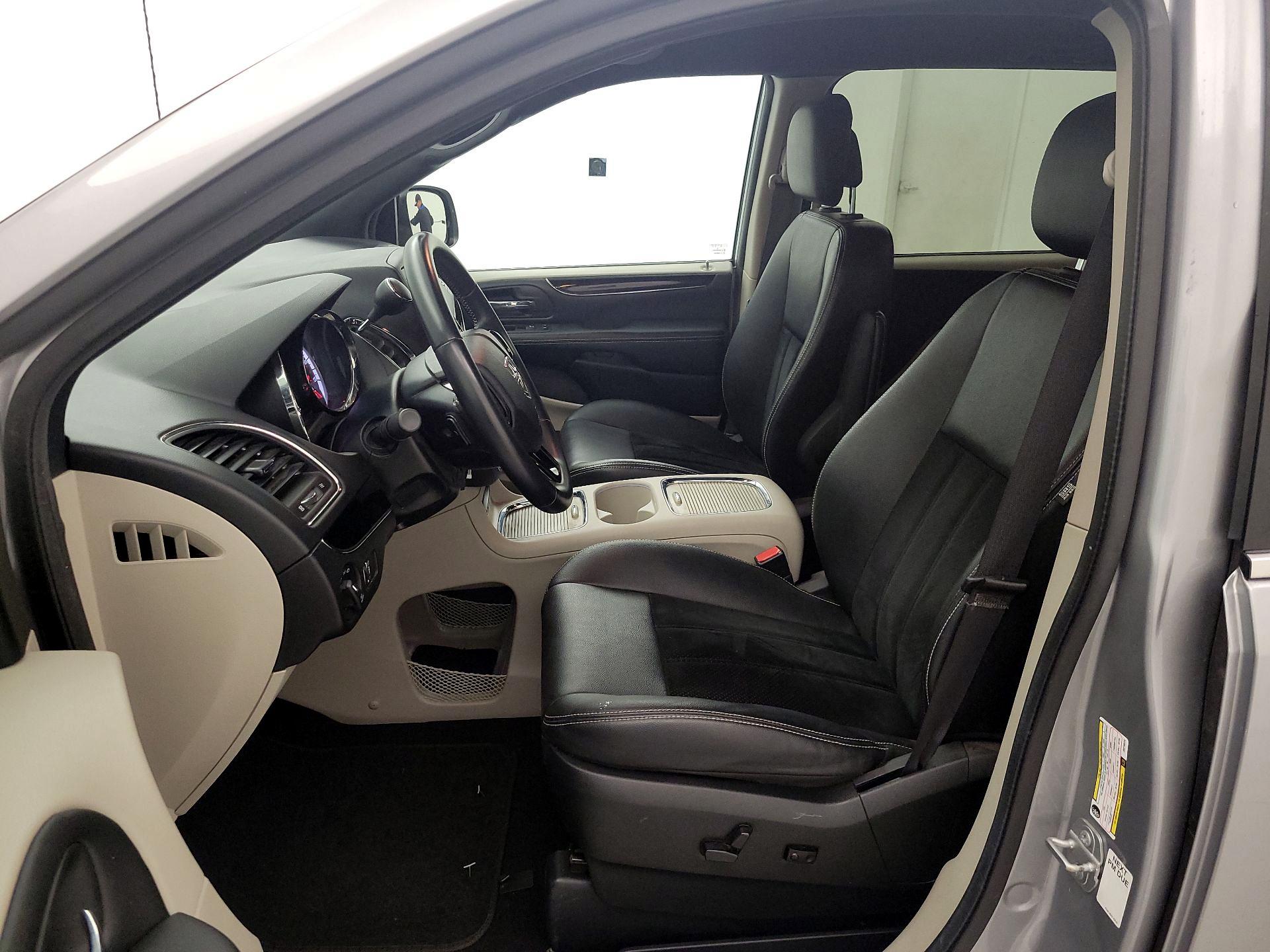 Thumbnail: 2018 Dodge Grand Caravan - 11