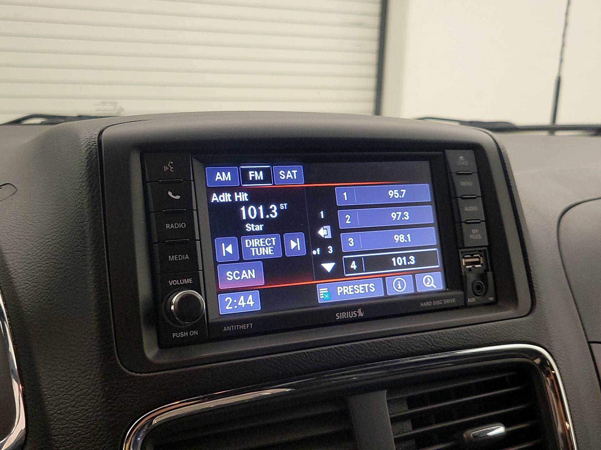 Thumbnail: 2018 Dodge Grand Caravan - 15