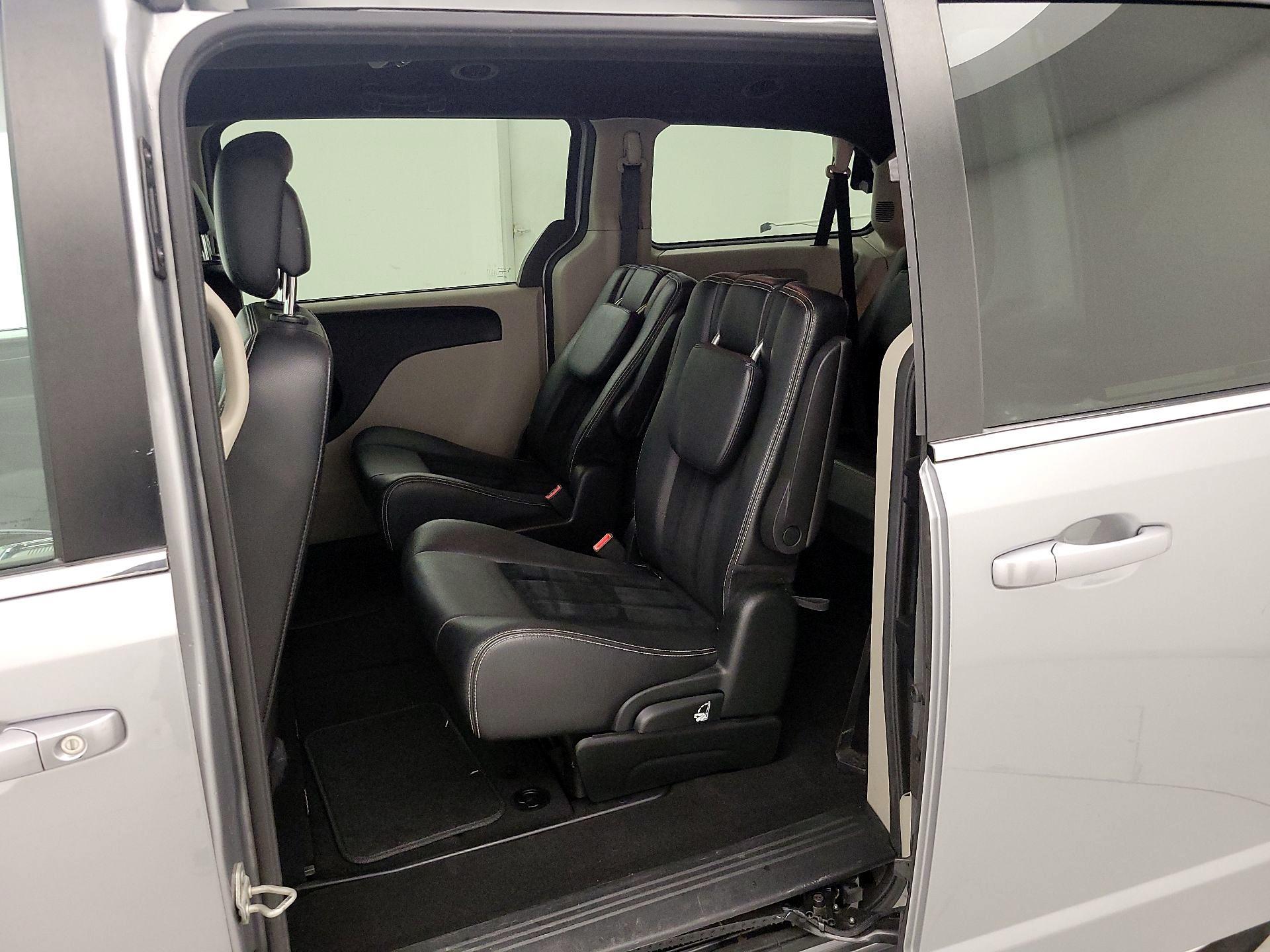 Thumbnail: 2018 Dodge Grand Caravan - 18