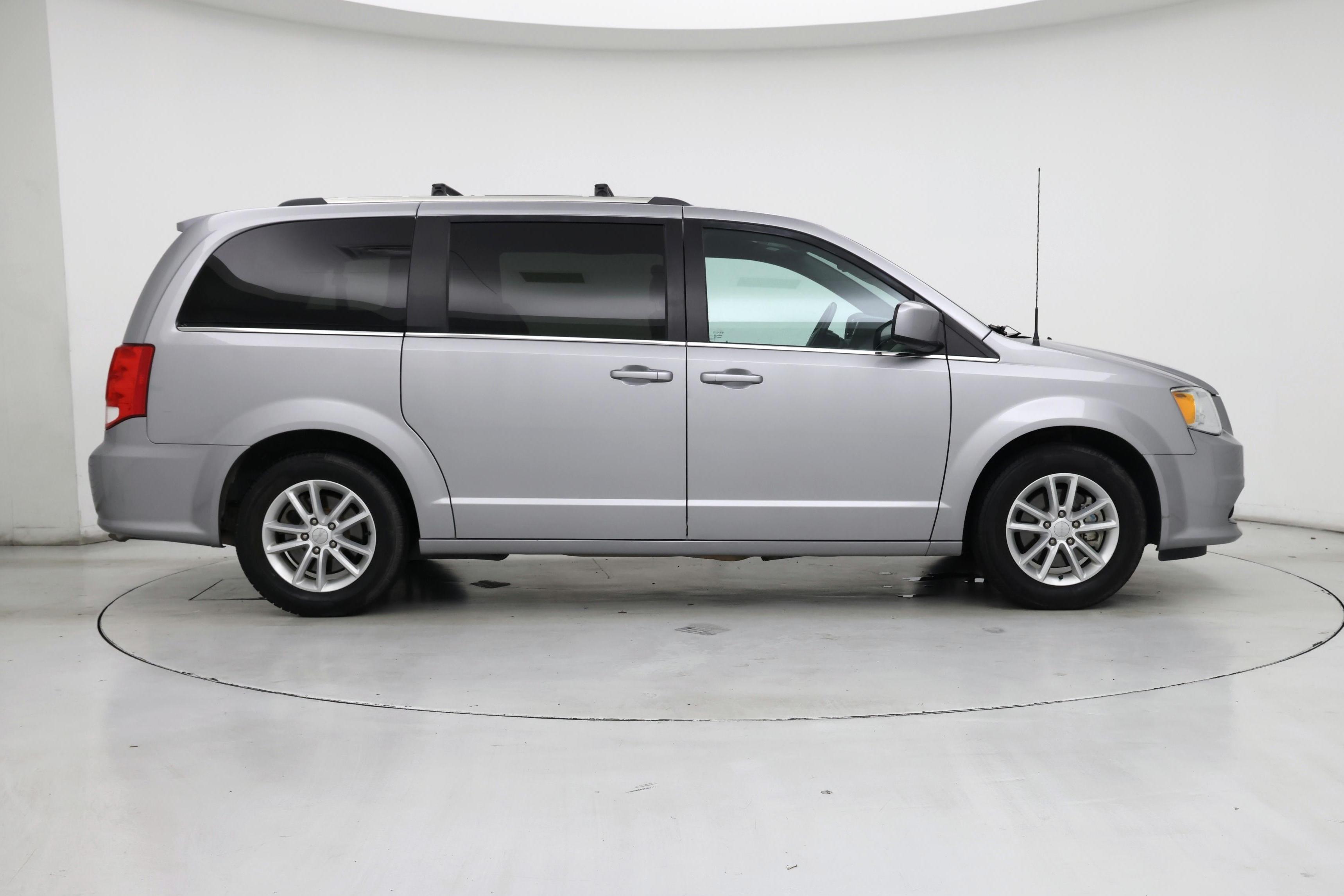 Thumbnail: 2018 Dodge Grand Caravan - 7