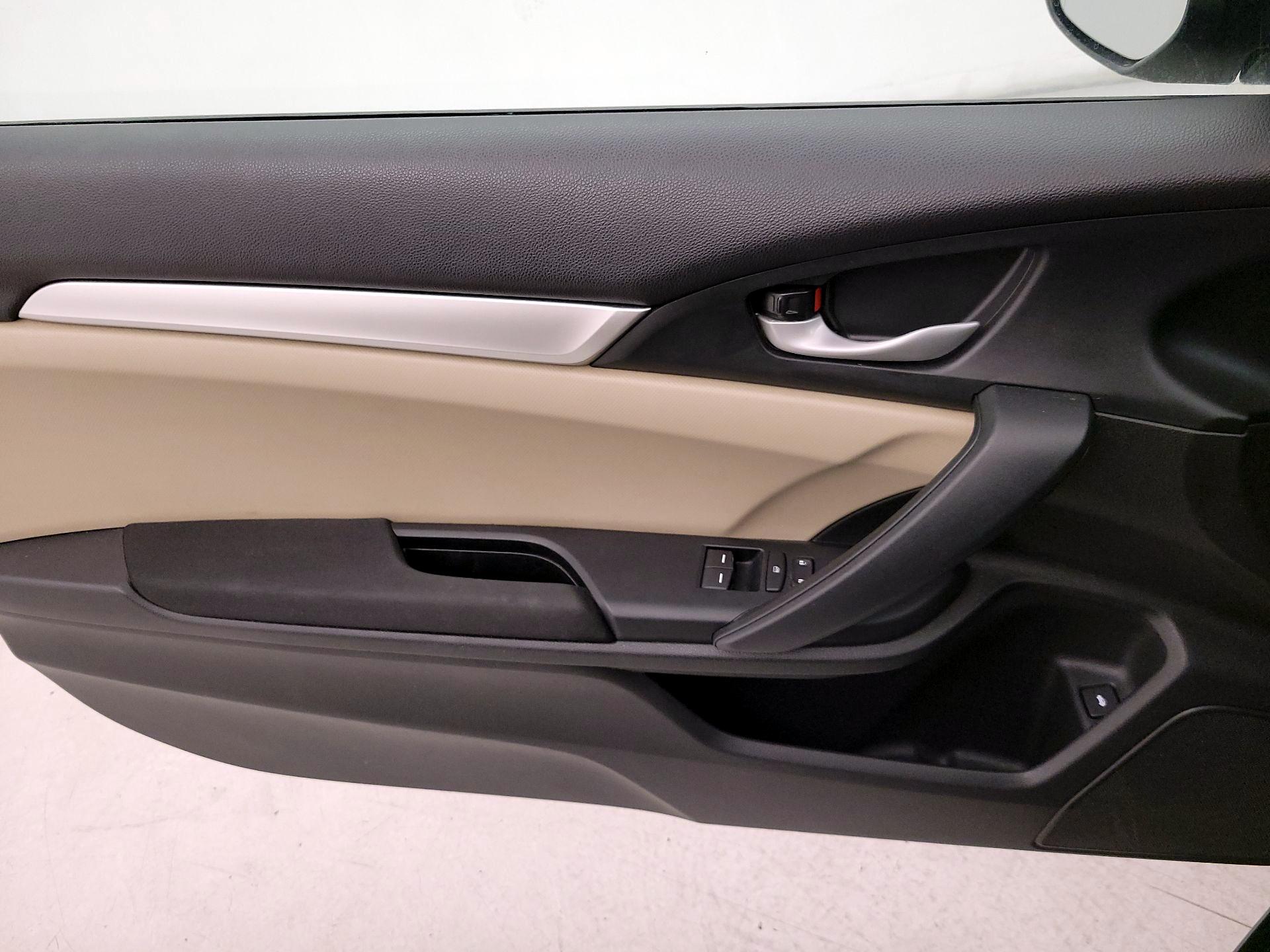 Thumbnail: 2016 Honda Civic - 12