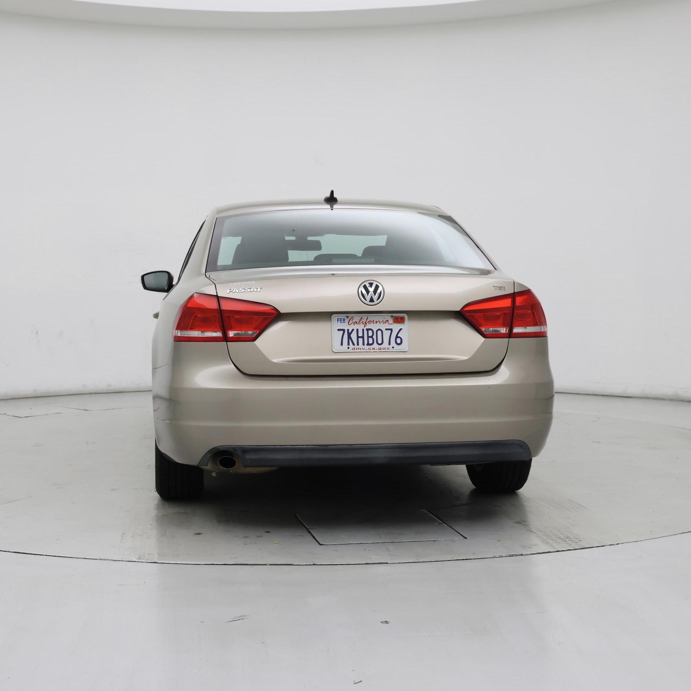 Thumbnail: 2015 Volkswagen Passat - 6