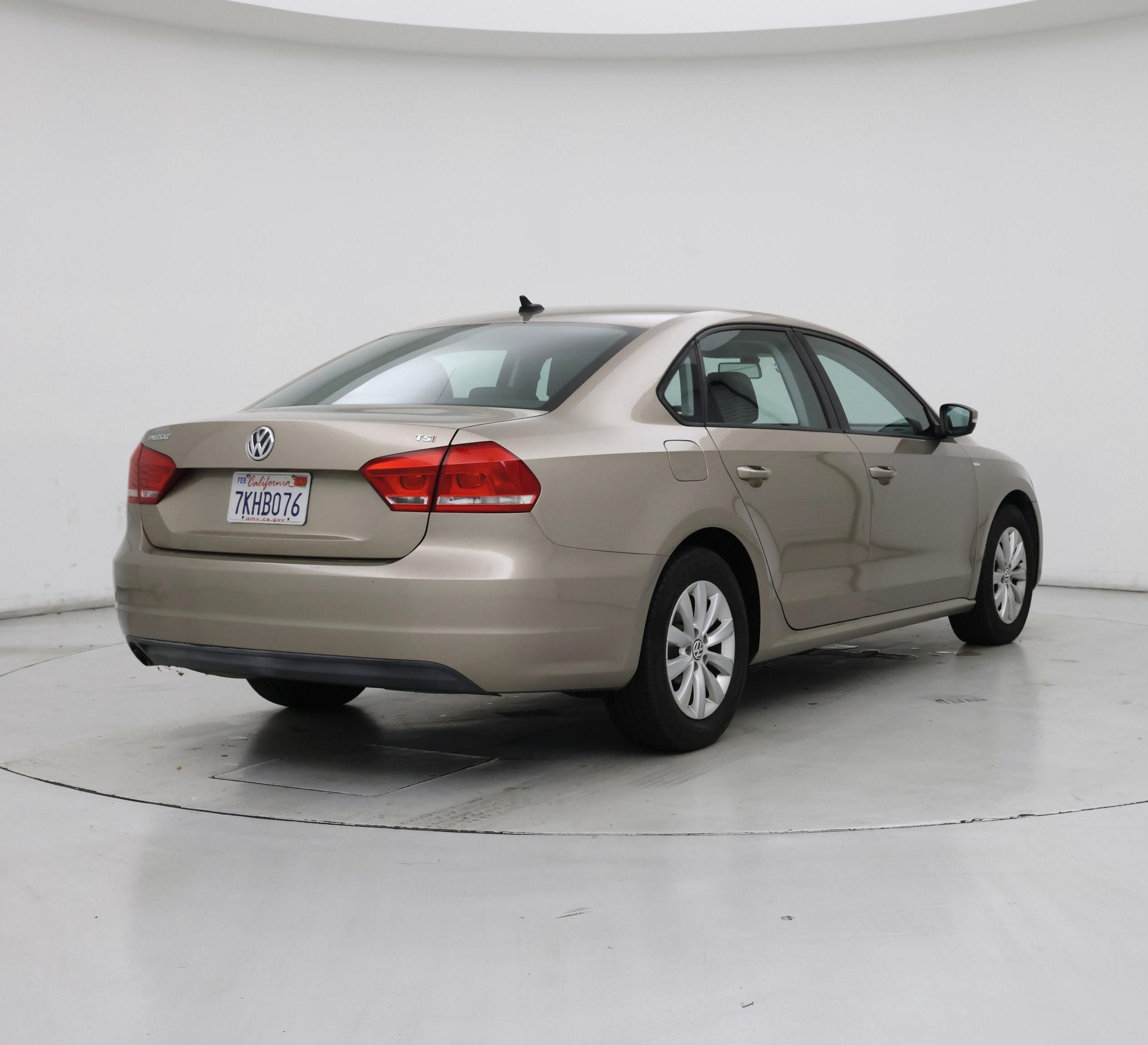 Thumbnail: 2015 Volkswagen Passat - 8