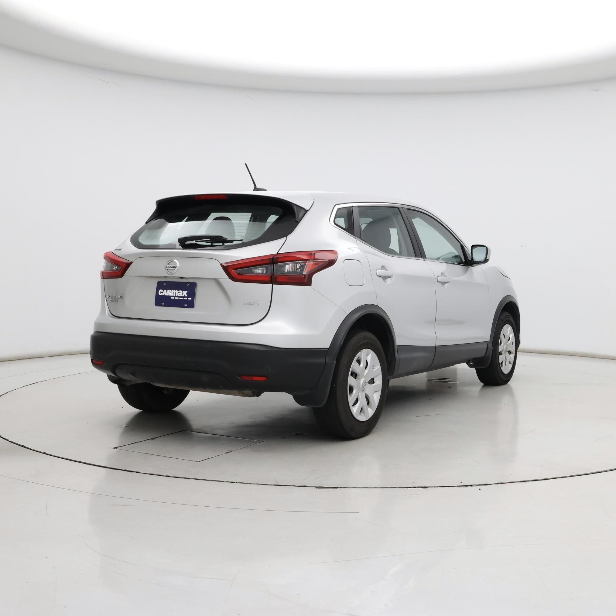 Thumbnail: 2020 Nissan Rogue Sport - 8