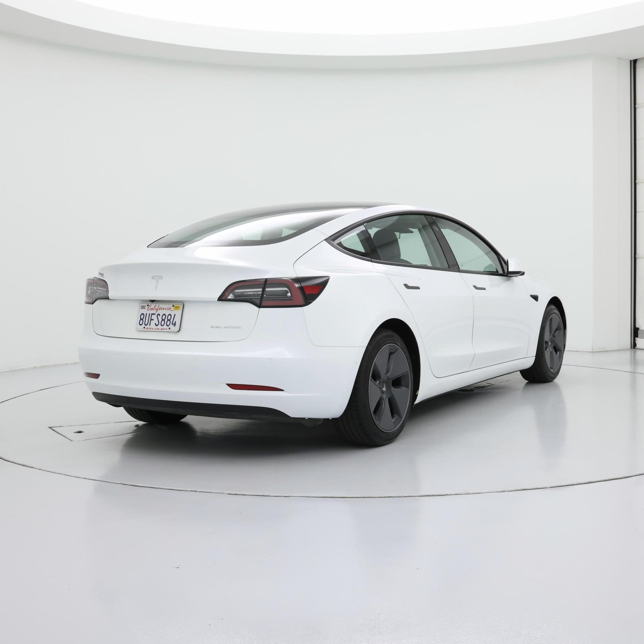 Thumbnail: 2021 Tesla Model 3 - 8