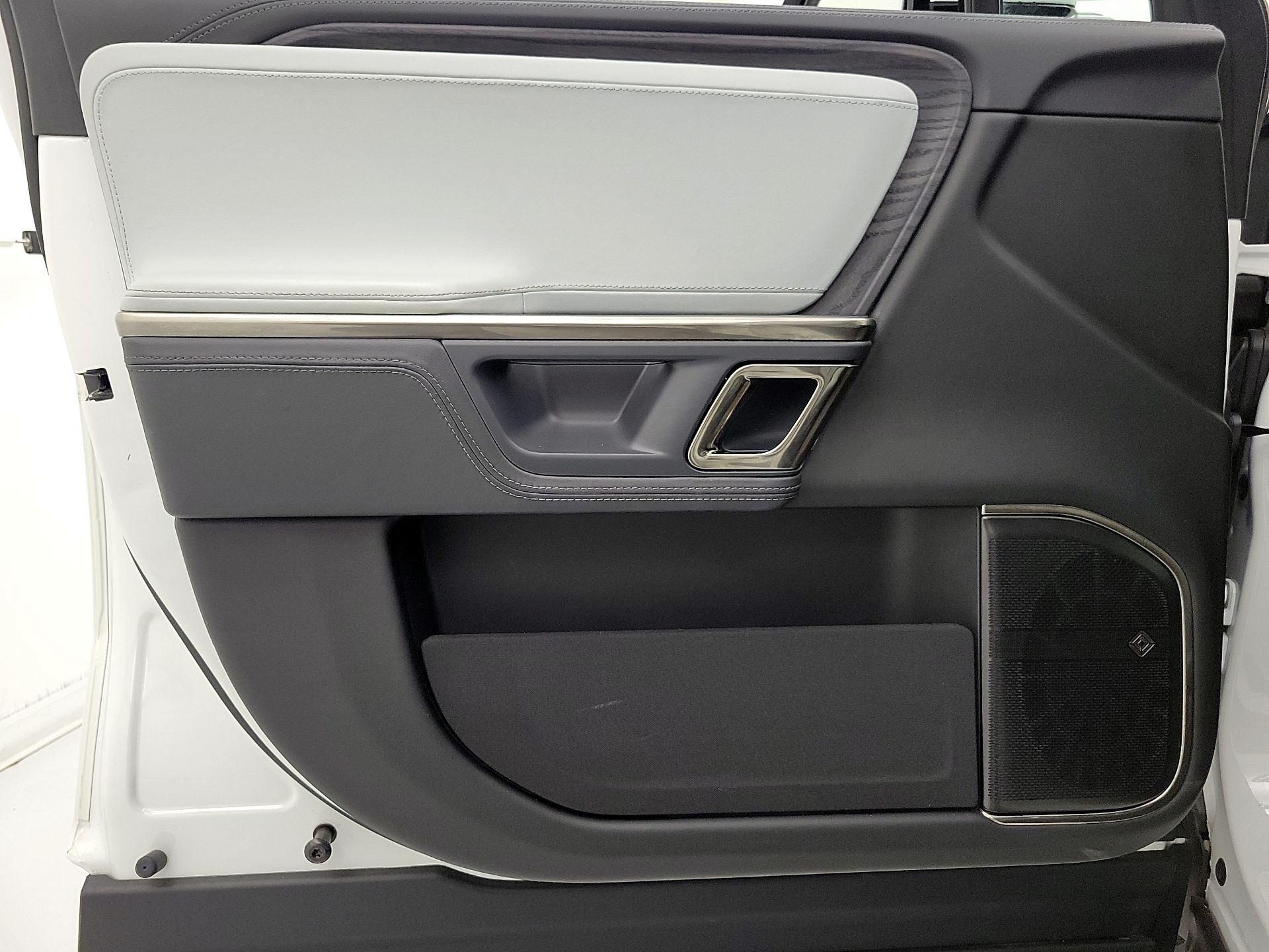 Thumbnail: 2023 Rivian R1S - 12