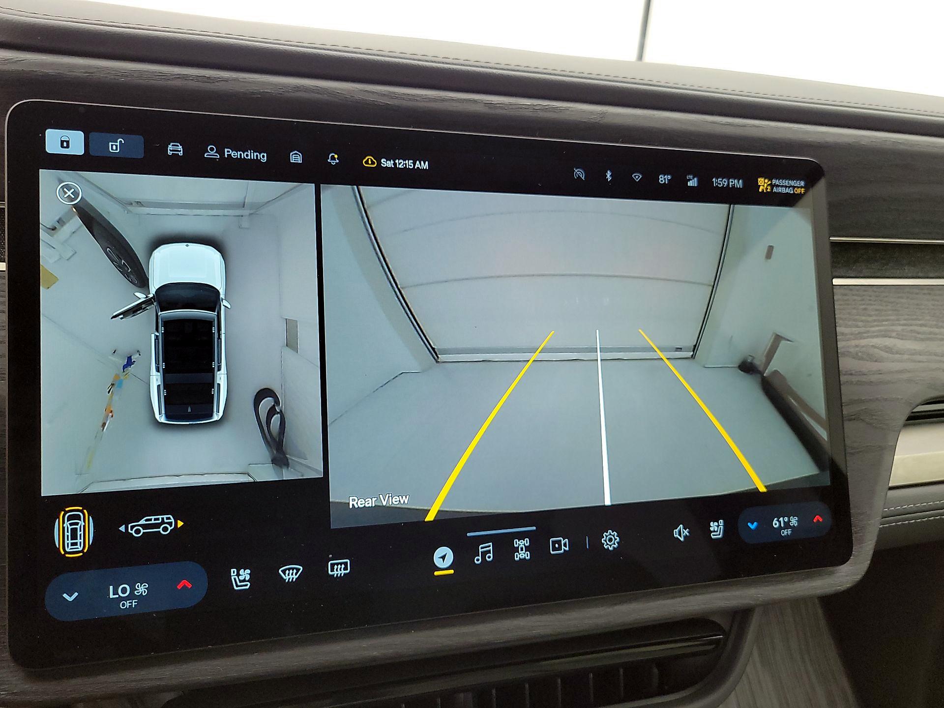 Thumbnail: 2023 Rivian R1S - 15